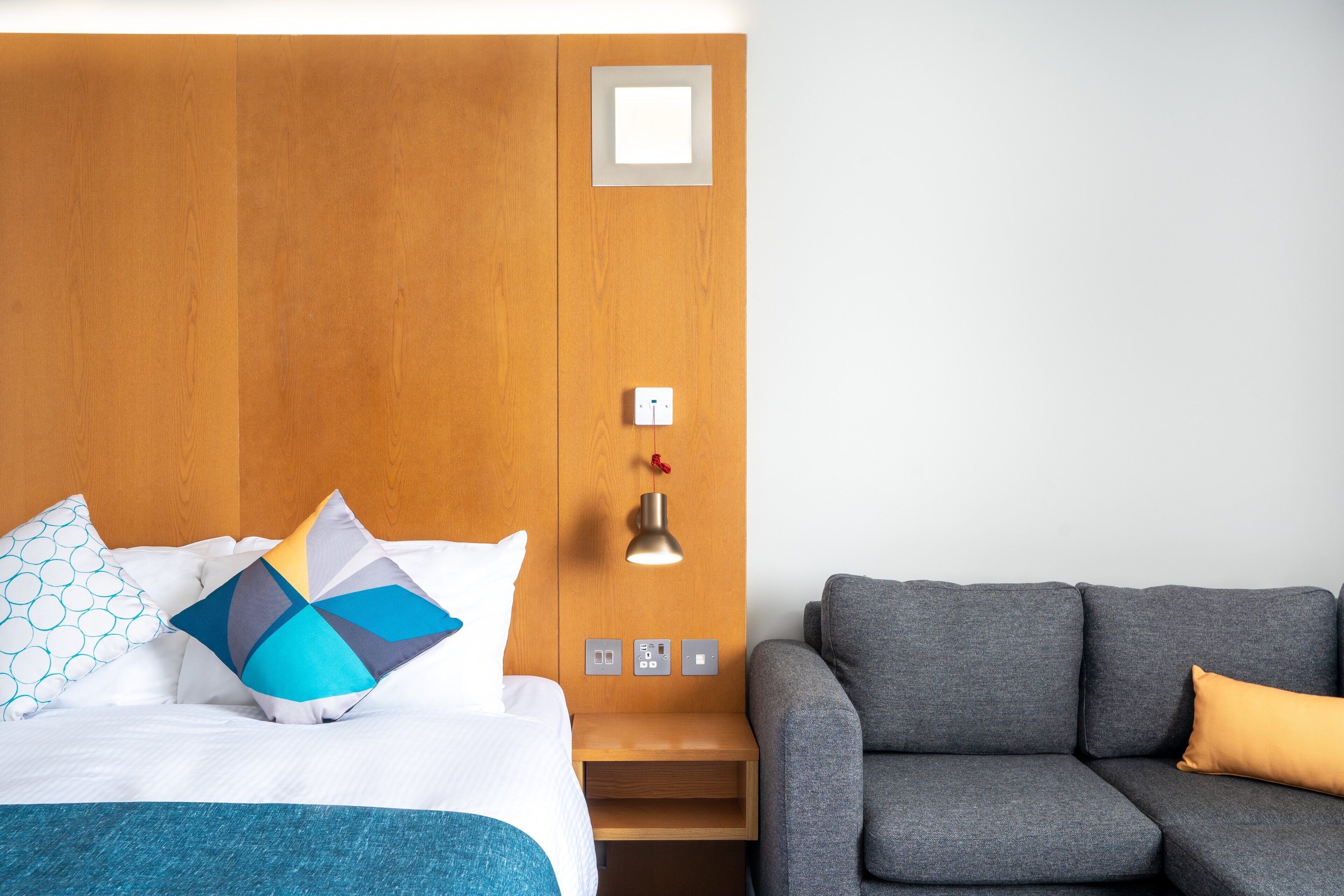 Holiday Inn Bournemouth Holiday Inn Bournemouth