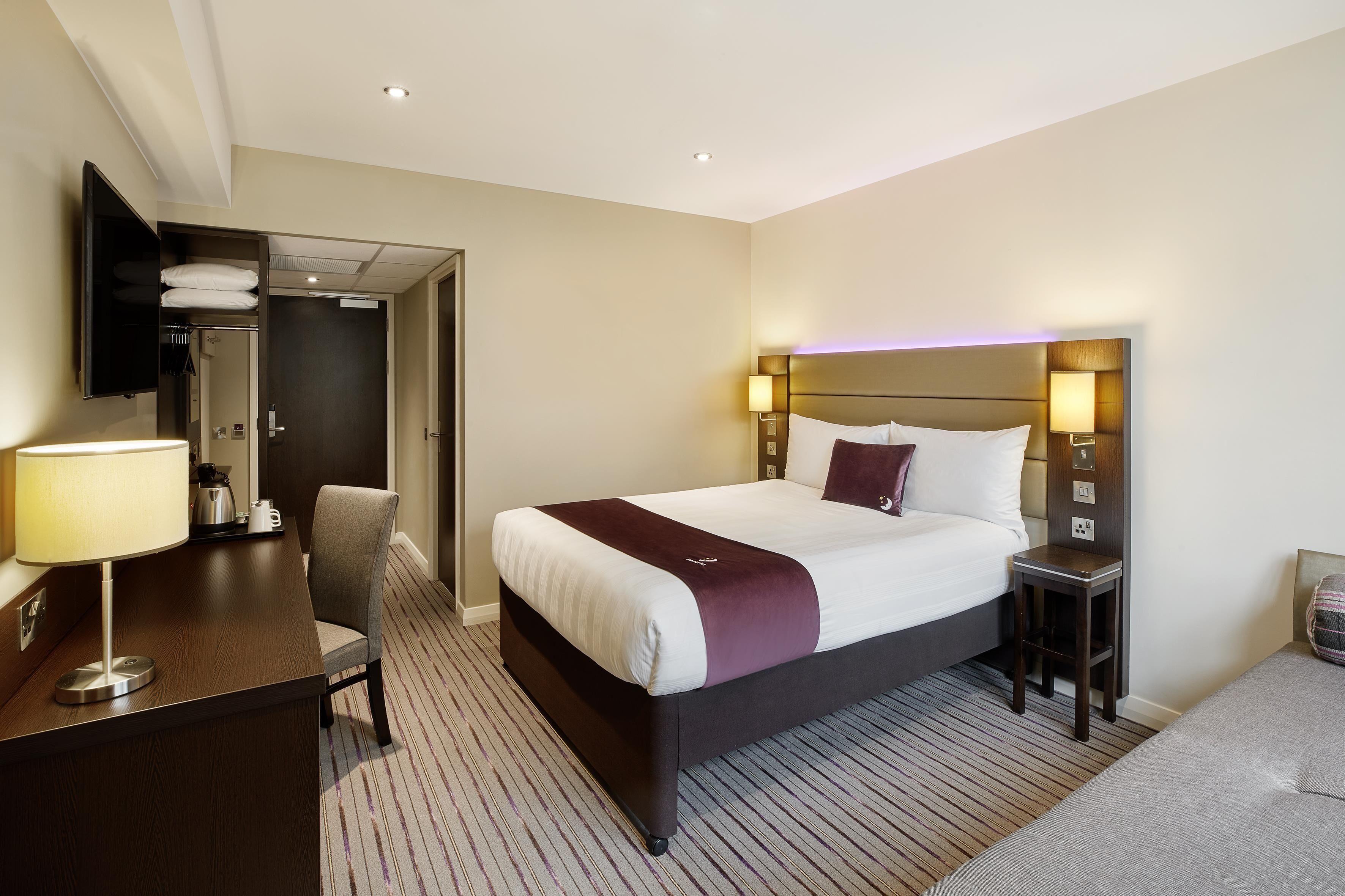 Premier Inn Milton Keynes Central Theatre District Hotel