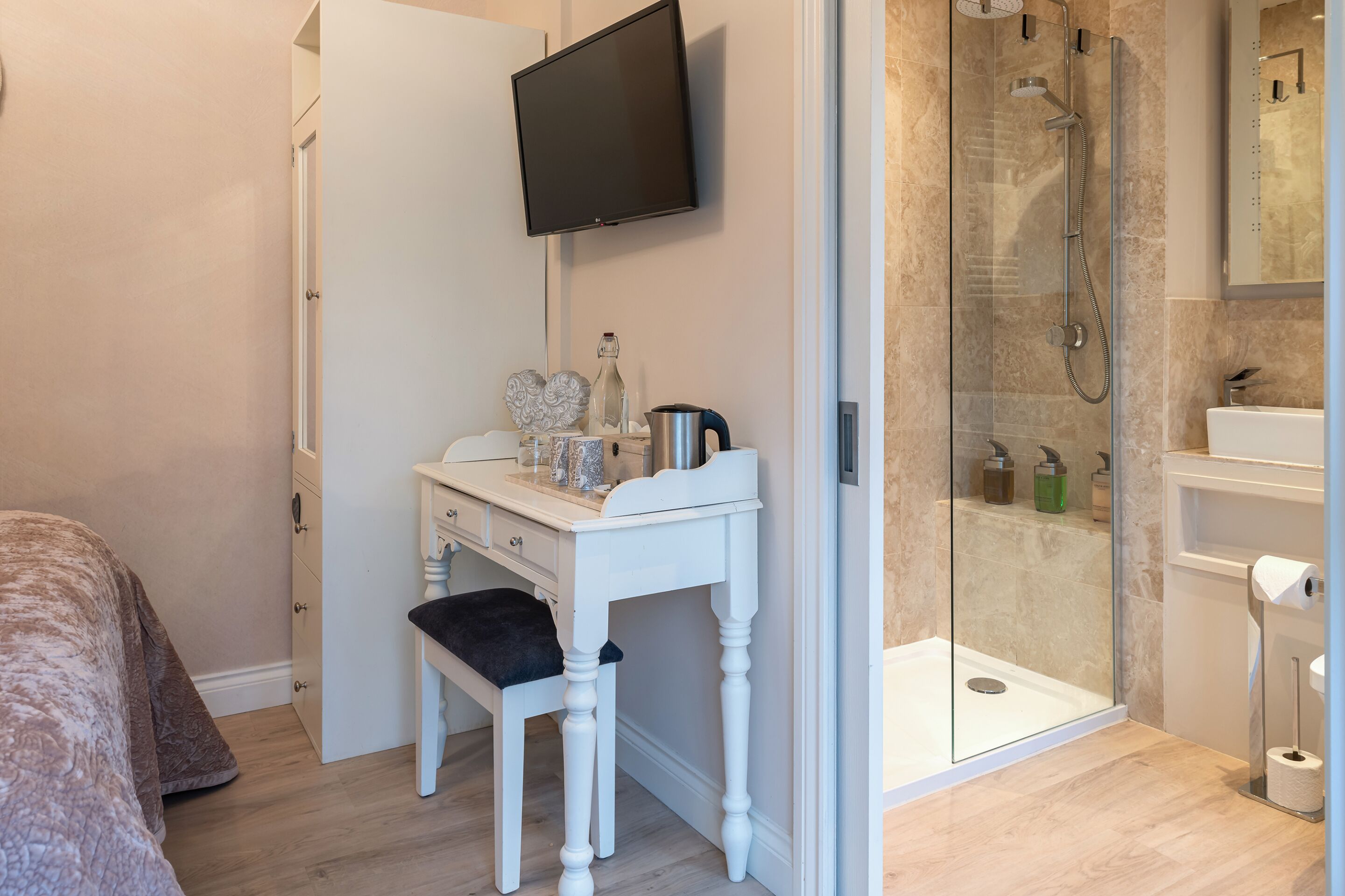 Afon Rhaiadr Country House Afon Rhaiadr Country House