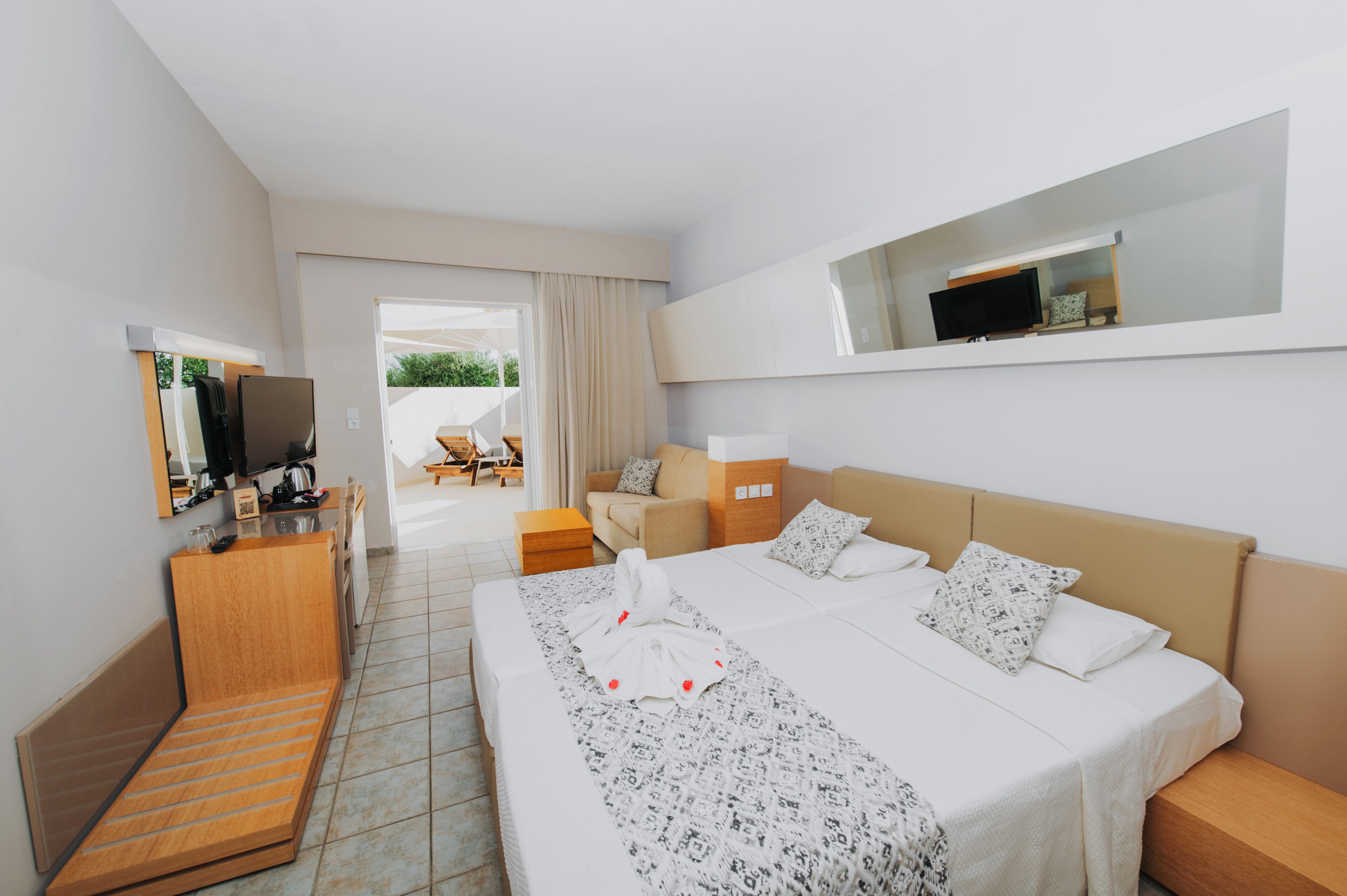 Sovereign Beach Hotel Sovereign Beach Hotel