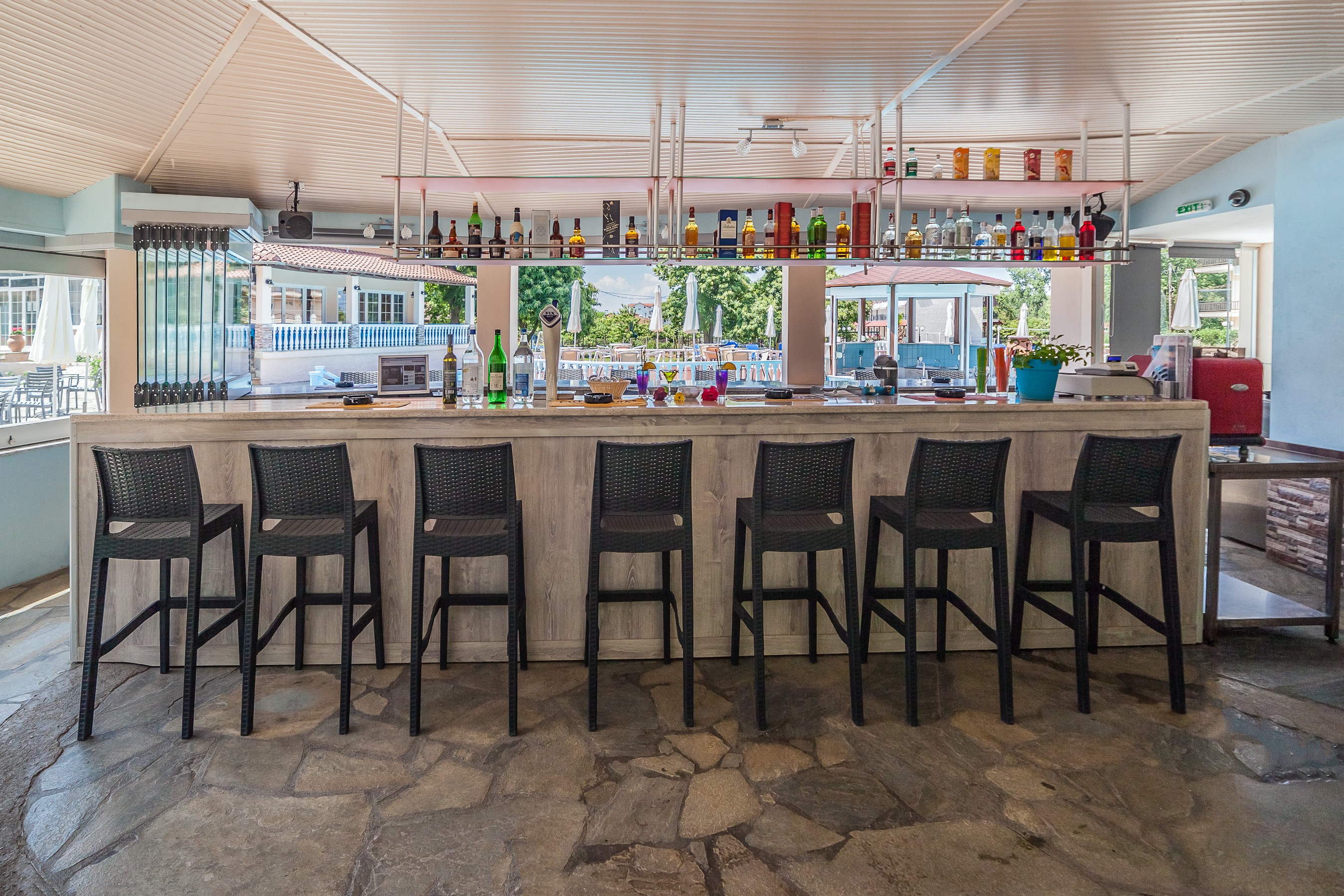 Sintrivanis Beach Hotel