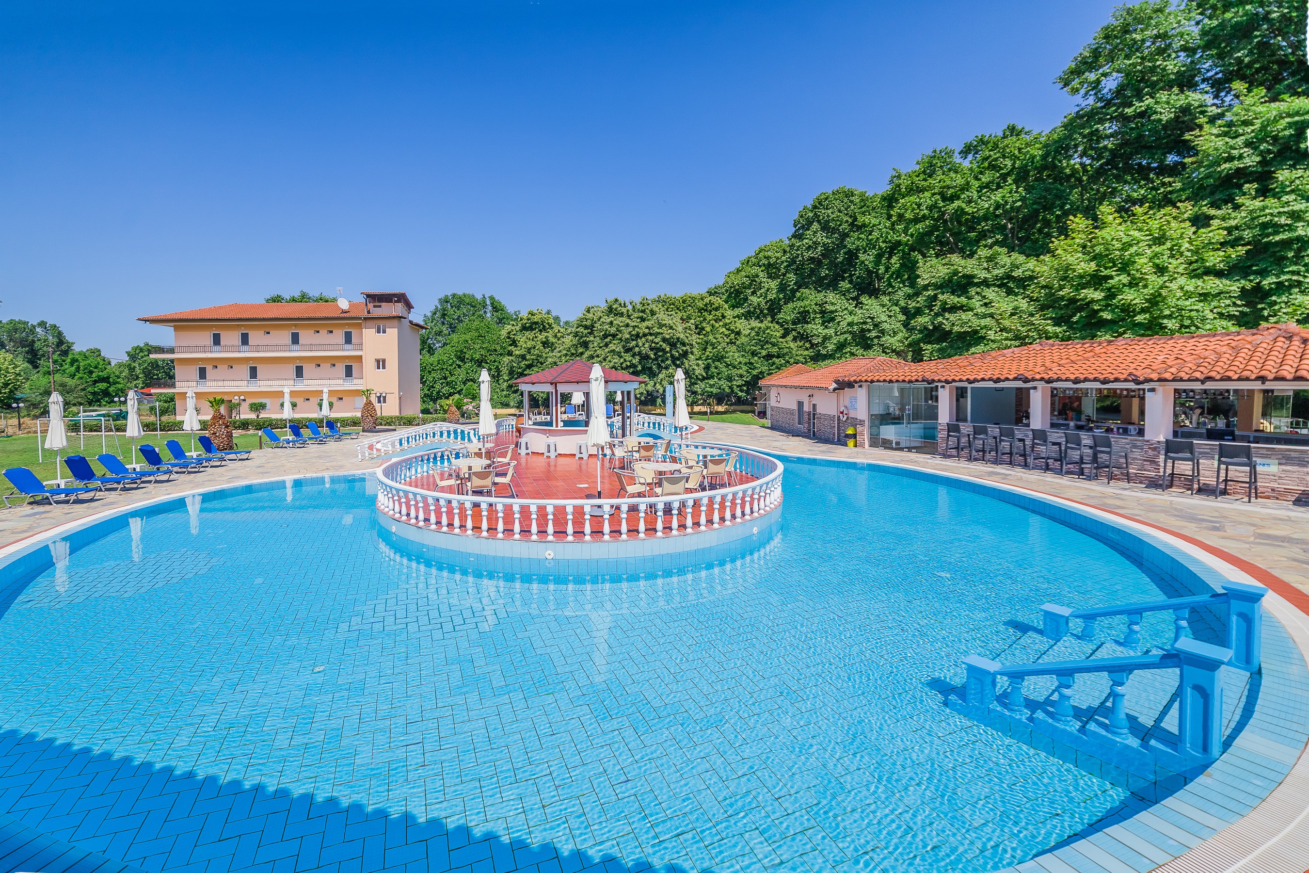 Sintrivanis Beach Hotel