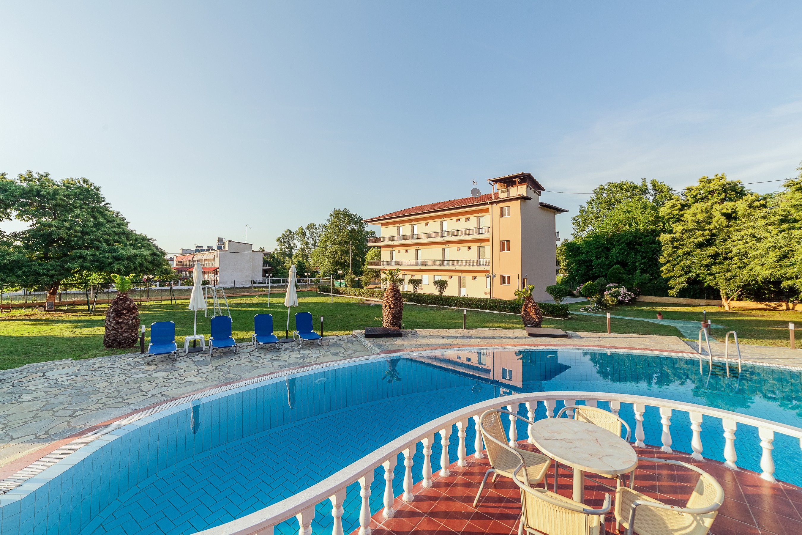 Sintrivanis Beach Hotel