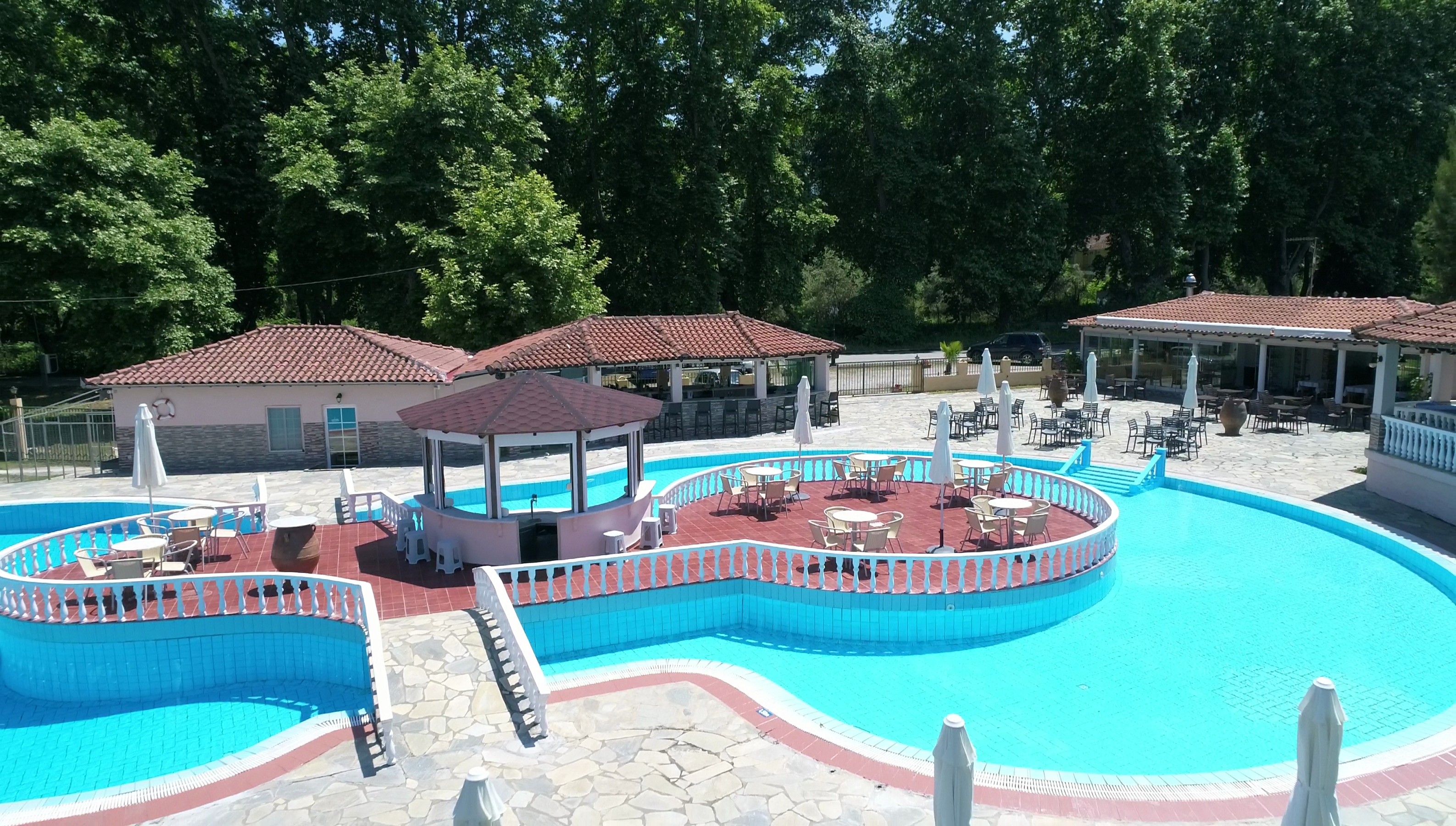 Sintrivanis Beach Hotel