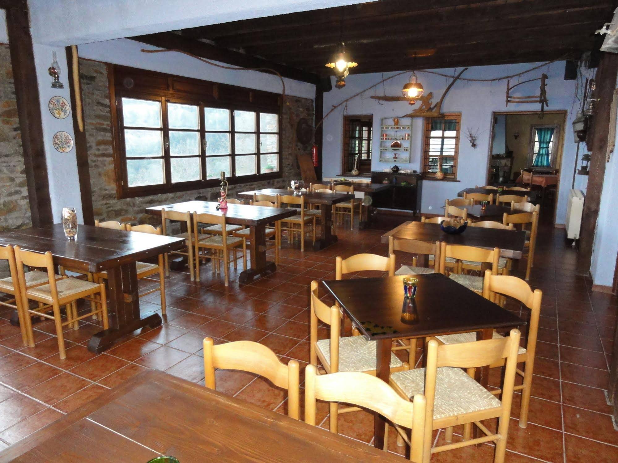 Sintrivanis Mountain Hostel Sintrivanis Mountain Hostel