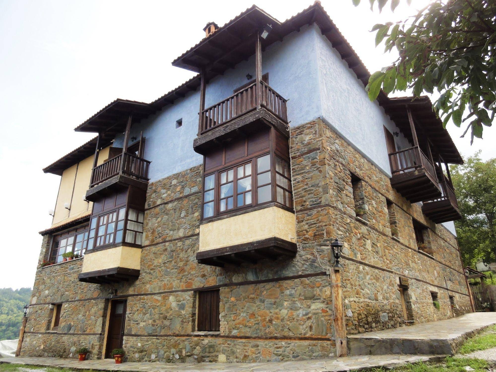 Sintrivanis Mountain Hostel Sintrivanis Mountain Hostel