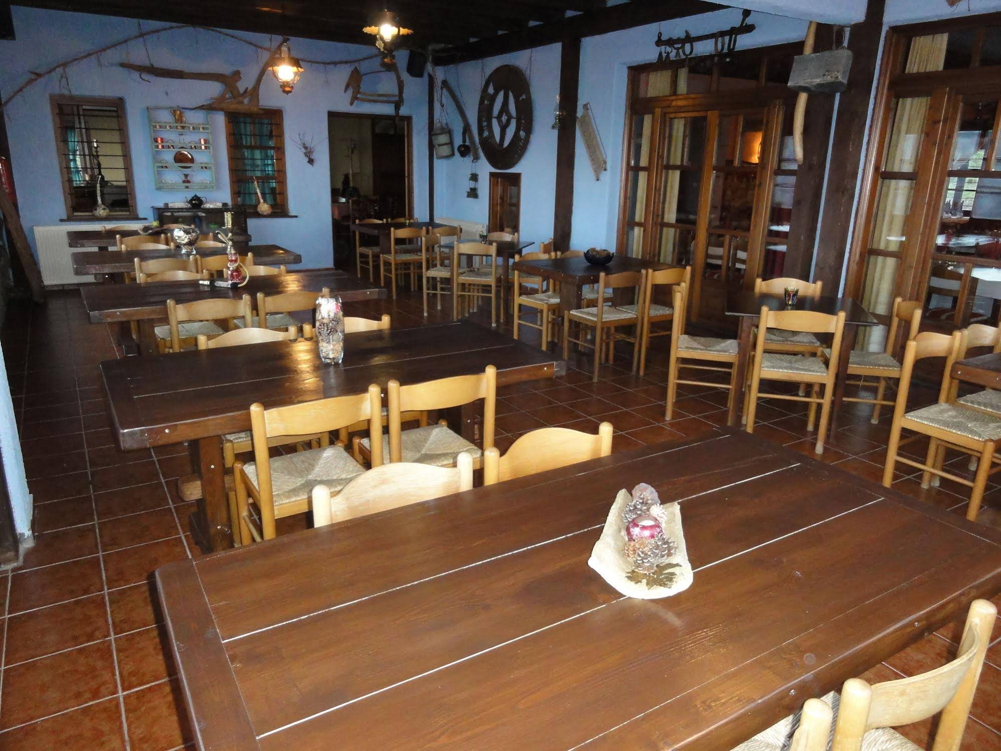 Sintrivanis Mountain Hostel Sintrivanis Mountain Hostel