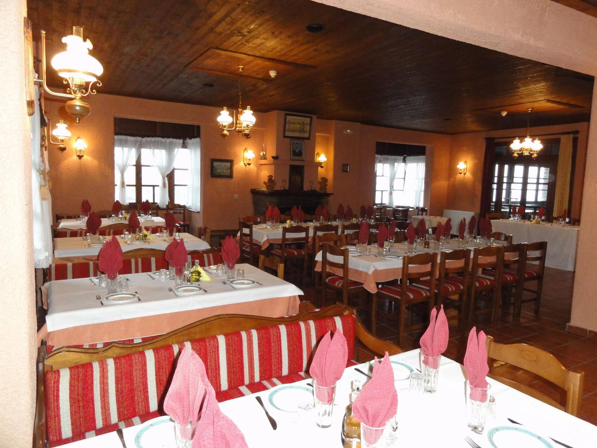 Sintrivanis Mountain Hostel Sintrivanis Mountain Hostel