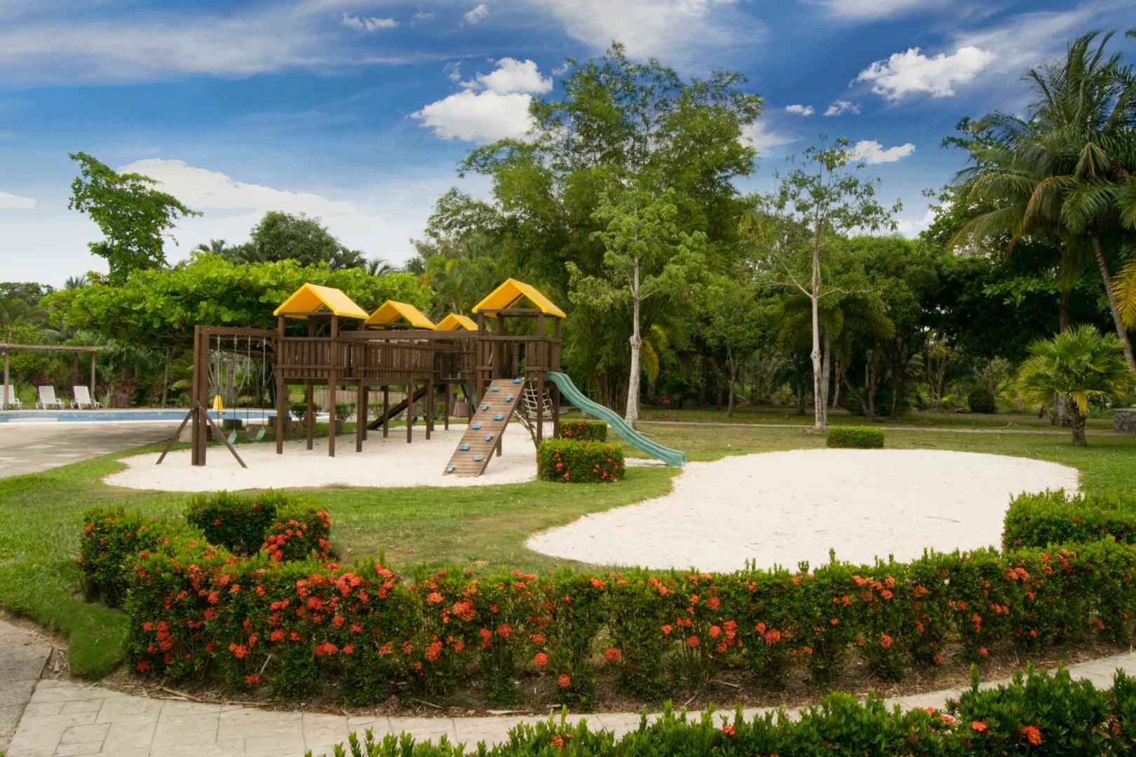 Amatique Bay Hotel Amatique Bay Hotel