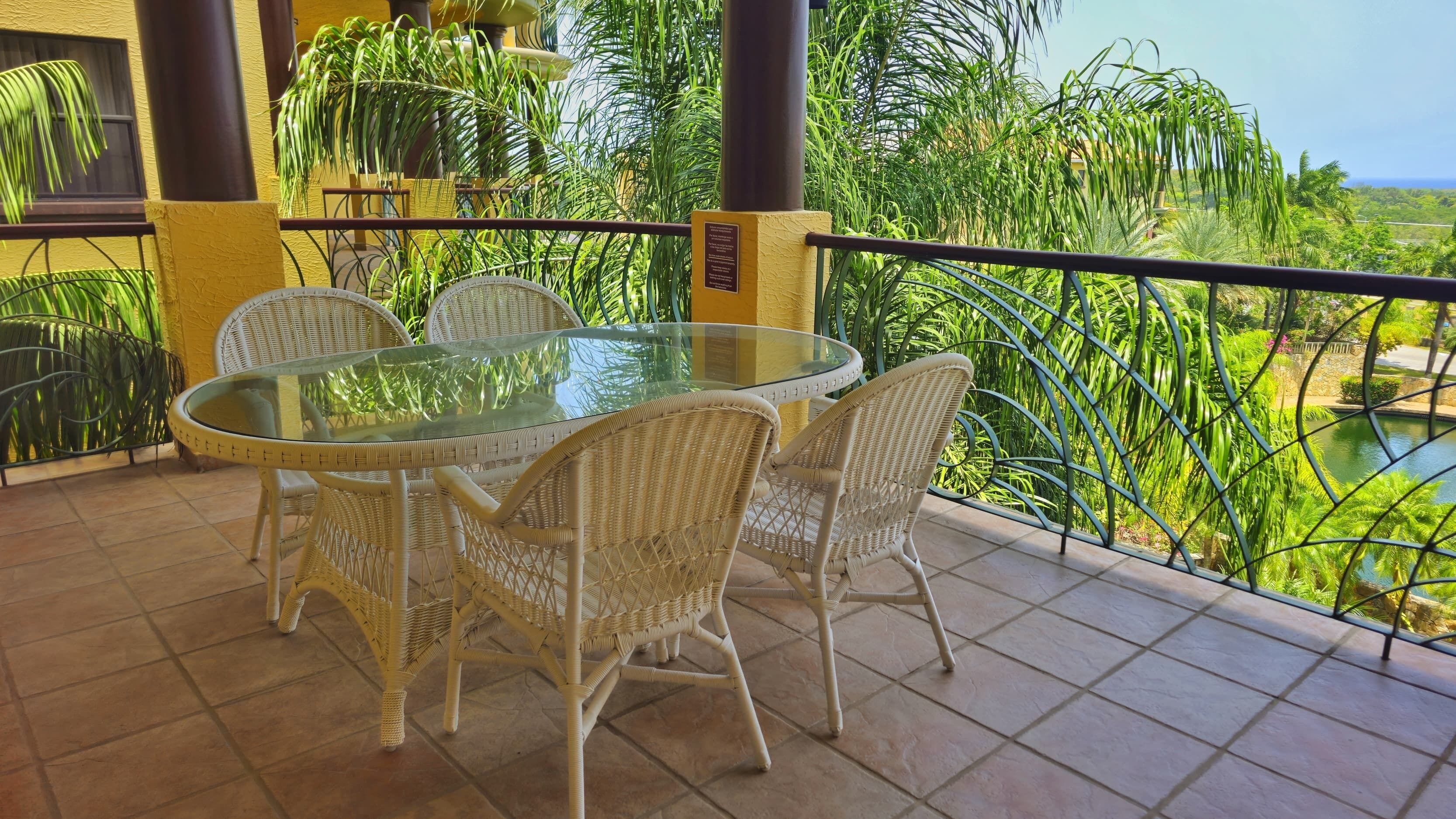 Clarion Suites Roatan at Pineapple Villas Clarion Suites Roatan at Pineapple Villas