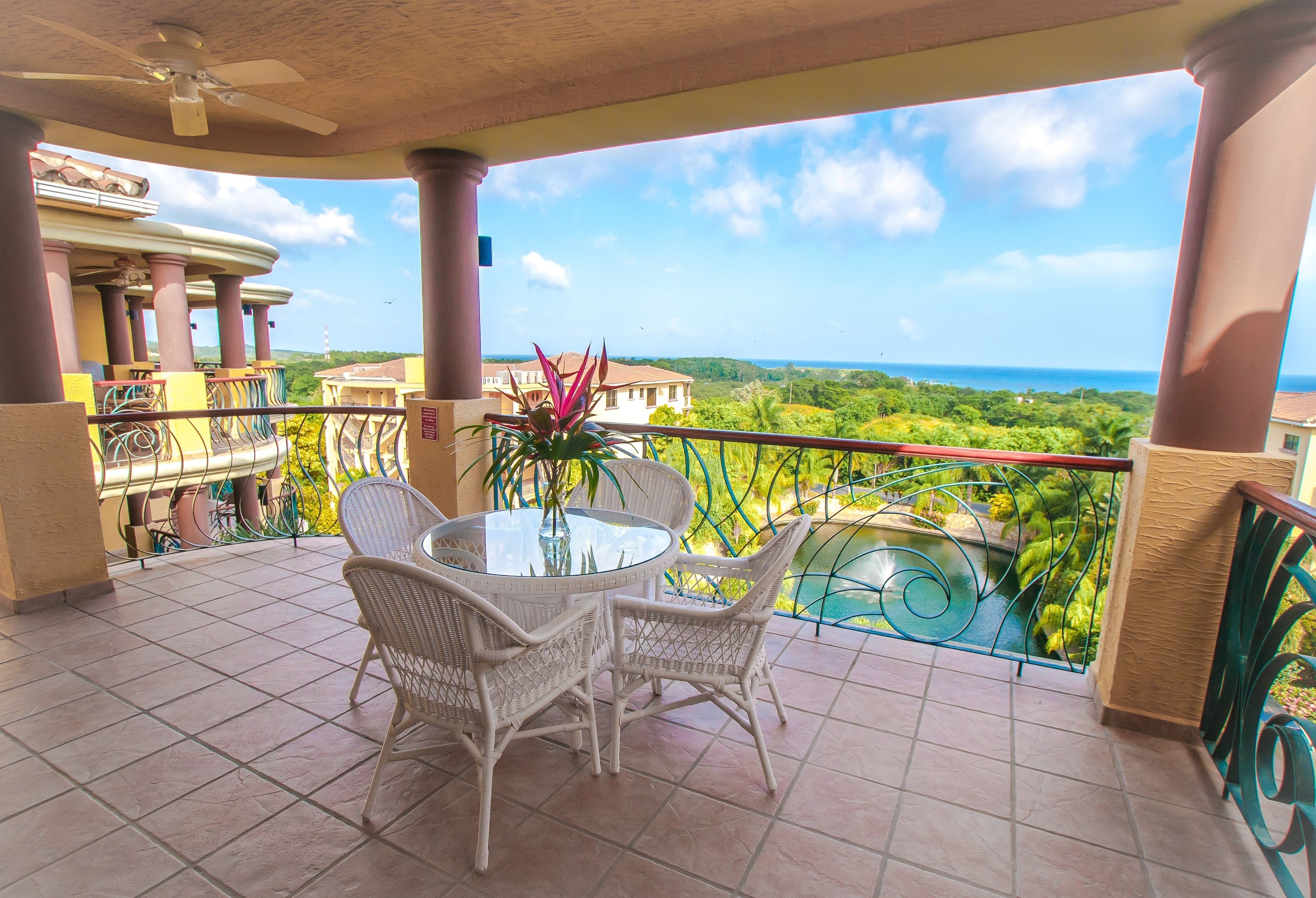 Clarion Suites Roatan at Pineapple Villas Clarion Suites Roatan at Pineapple Villas
