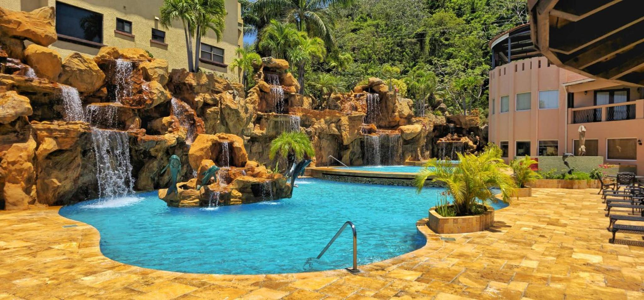 Clarion Suites Roatan at Pineapple Villas Clarion Suites Roatan at Pineapple Villas