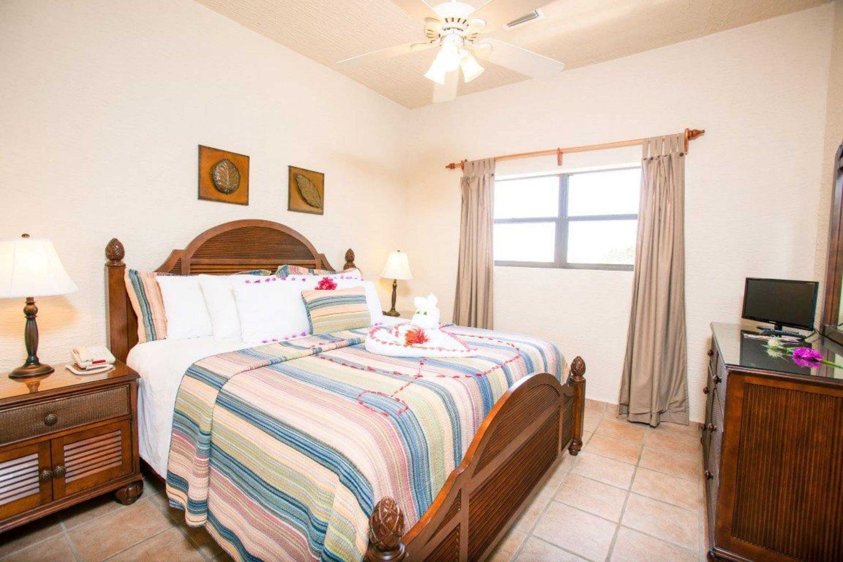 Clarion Suites Roatan at Pineapple Villas Clarion Suites Roatan at Pineapple Villas
