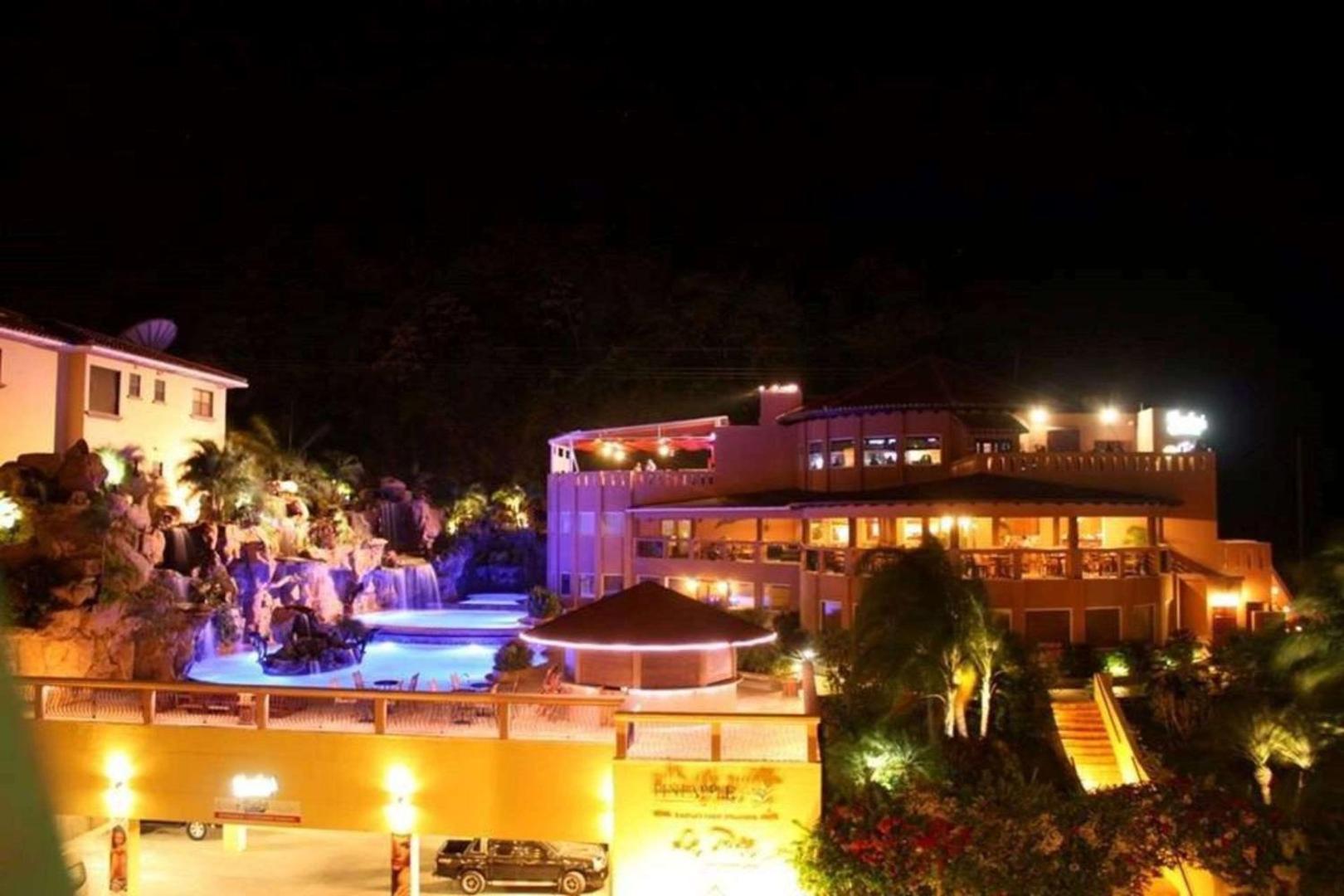 Clarion Suites Roatan at Pineapple Villas Clarion Suites Roatan at Pineapple Villas