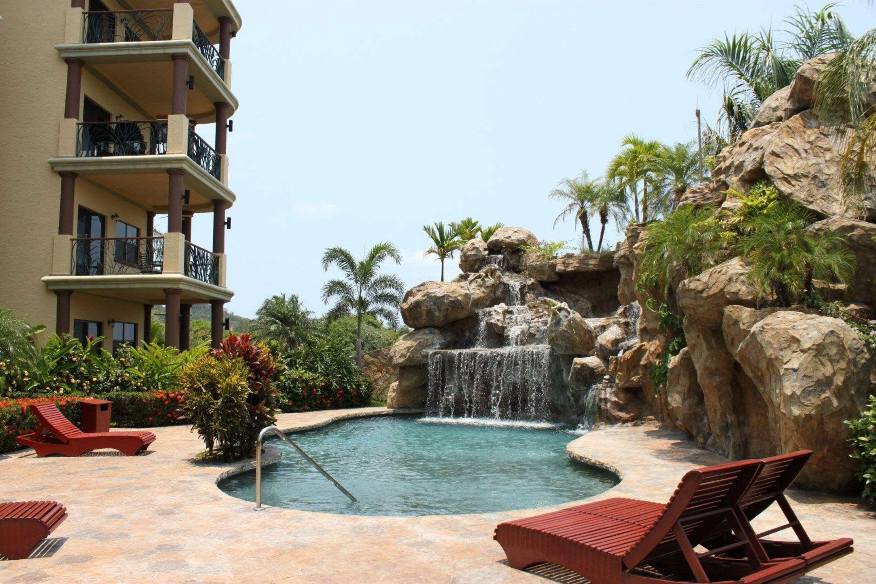 Clarion Suites Roatan at Pineapple Villas Clarion Suites Roatan at Pineapple Villas