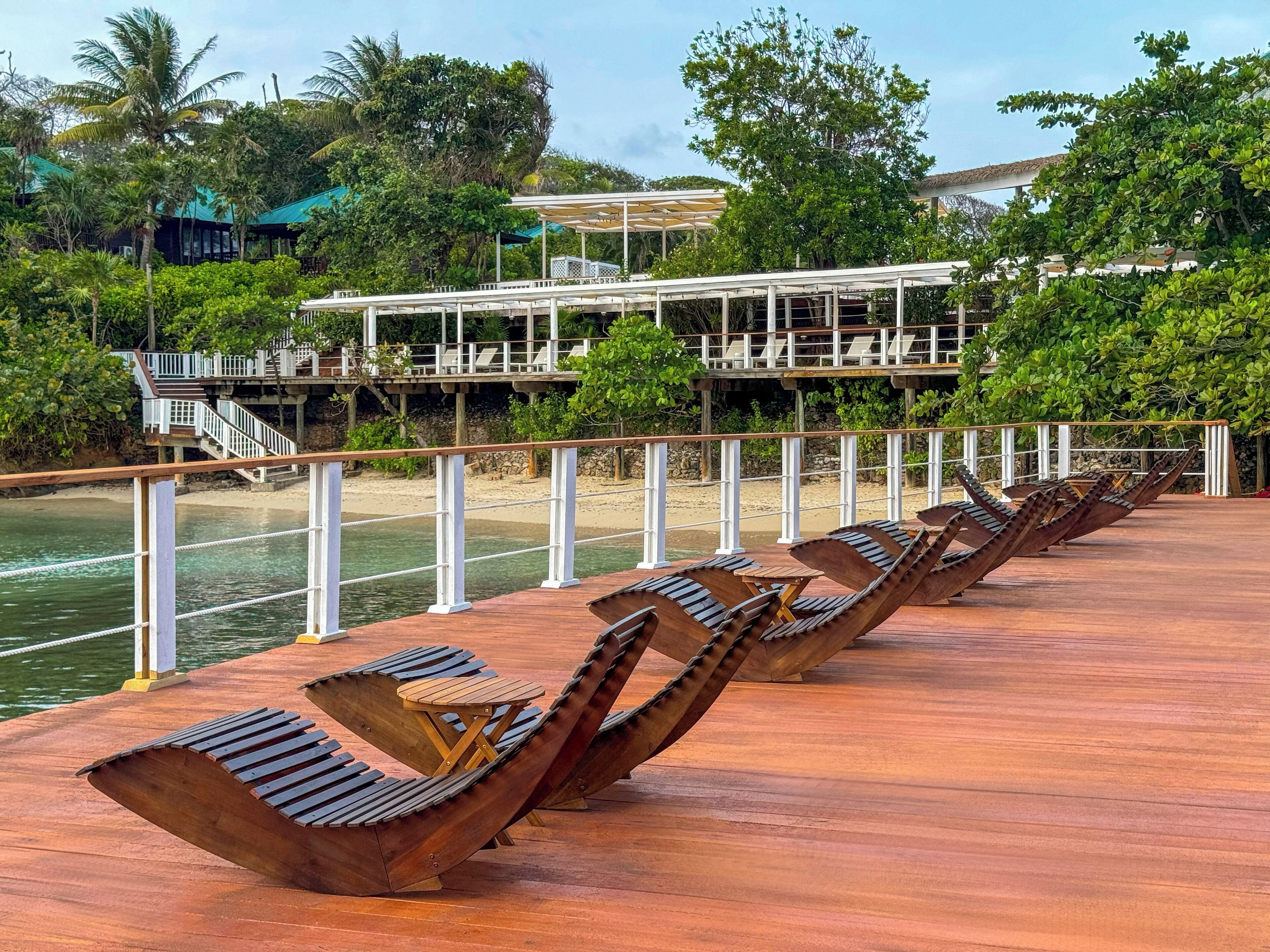 Hotel Roatán Media Luna Resort Affiliated by Meliá Hotel Roatán Media Luna Resort Affiliated by Meliá