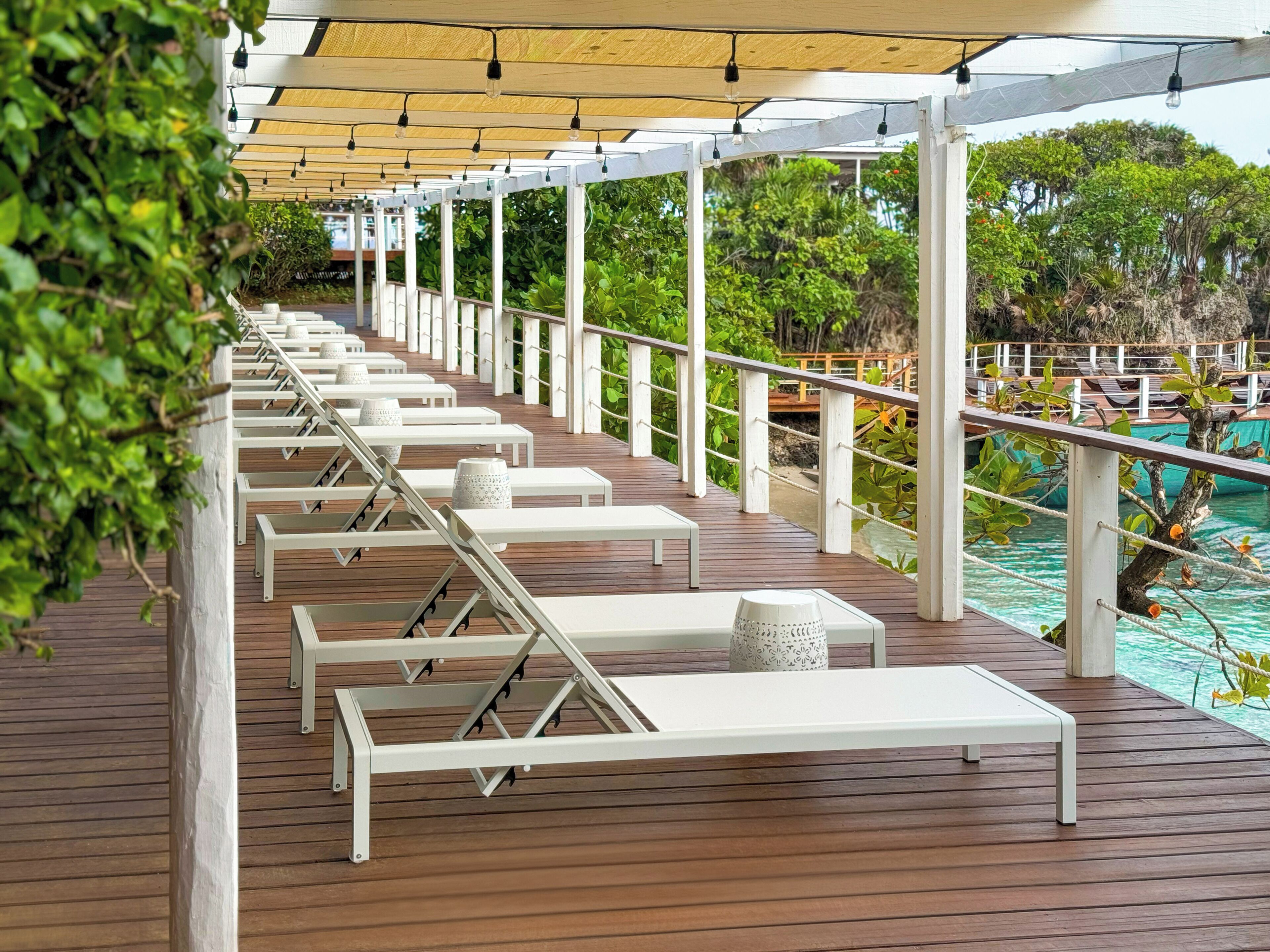 Hotel Roatán Media Luna Resort Affiliated by Meliá Hotel Roatán Media Luna Resort Affiliated by Meliá