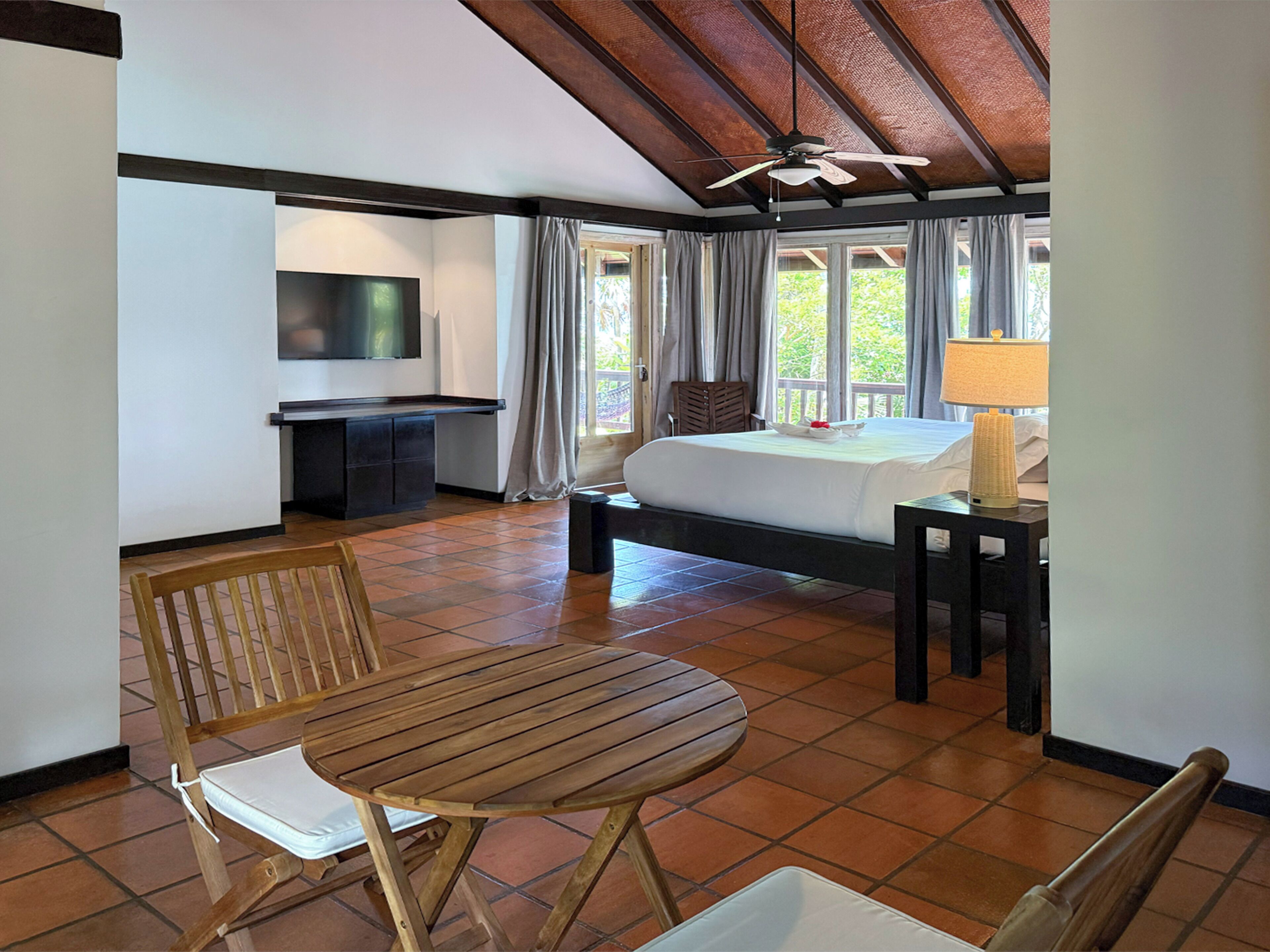 Hotel Roatán Media Luna Resort Affiliated by Meliá Hotel Roatán Media Luna Resort Affiliated by Meliá