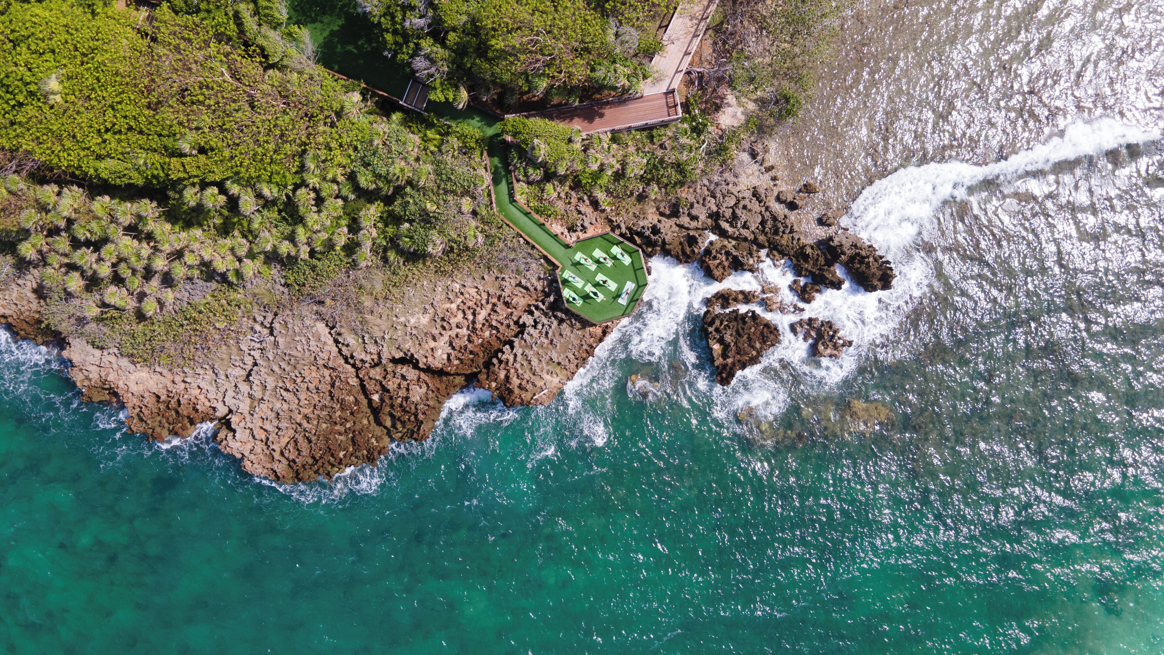 Hotel Roatán Media Luna Resort Affiliated by Meliá Hotel Roatán Media Luna Resort Affiliated by Meliá