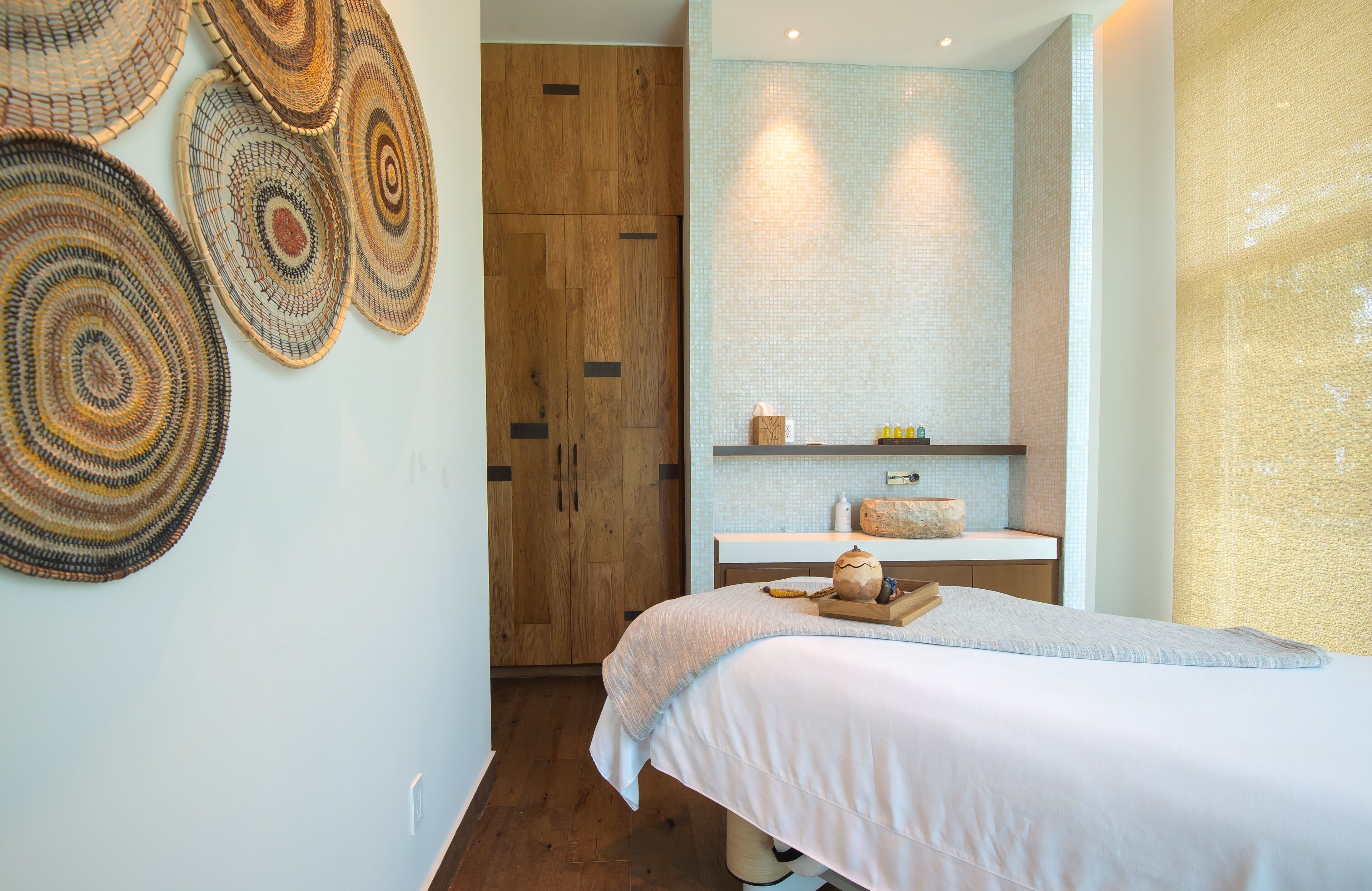 Kimpton Grand Roatán Resort & Spa Kimpton Grand Roatán Resort & Spa