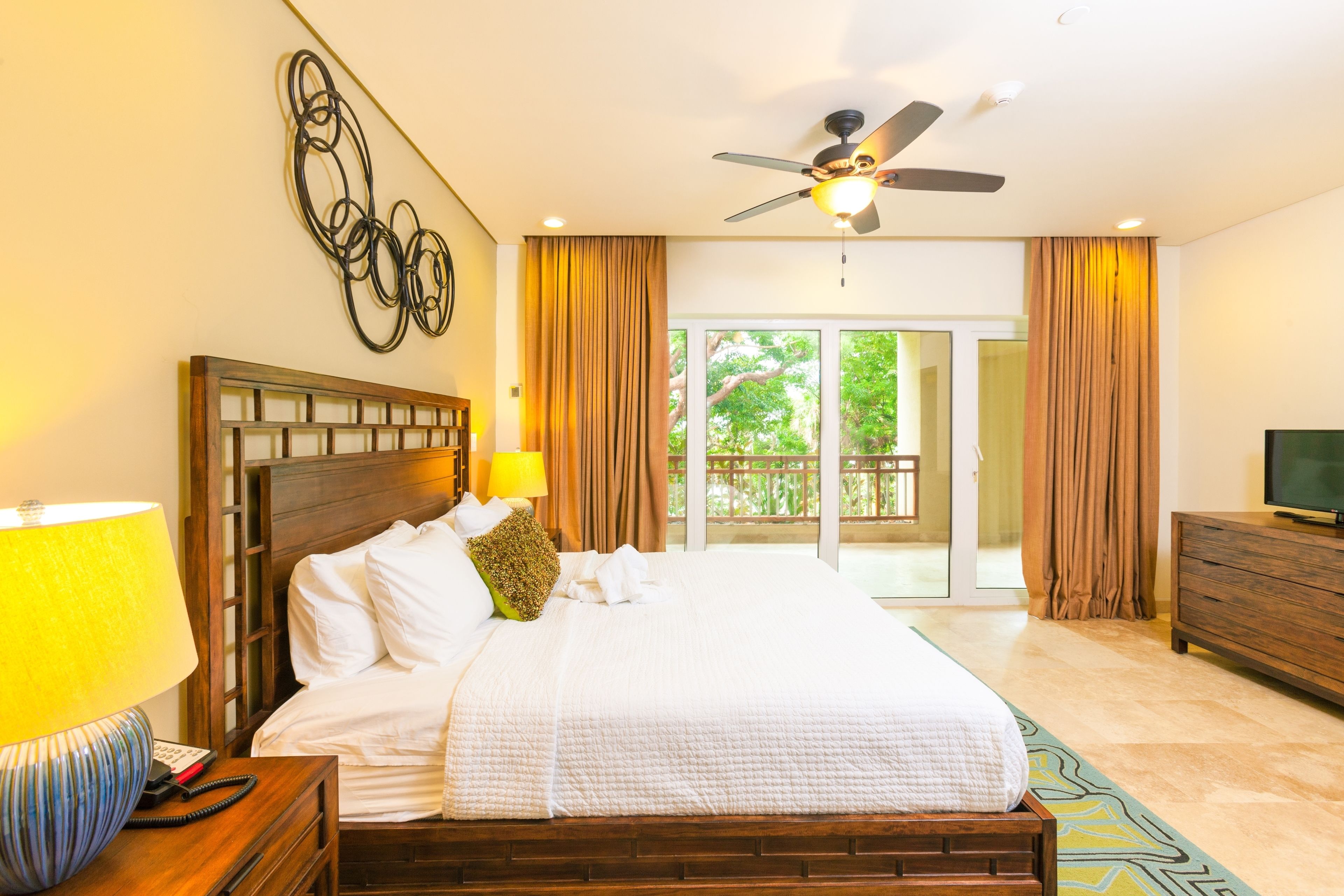 Kimpton Grand Roatán Resort & Spa Kimpton Grand Roatán Resort & Spa