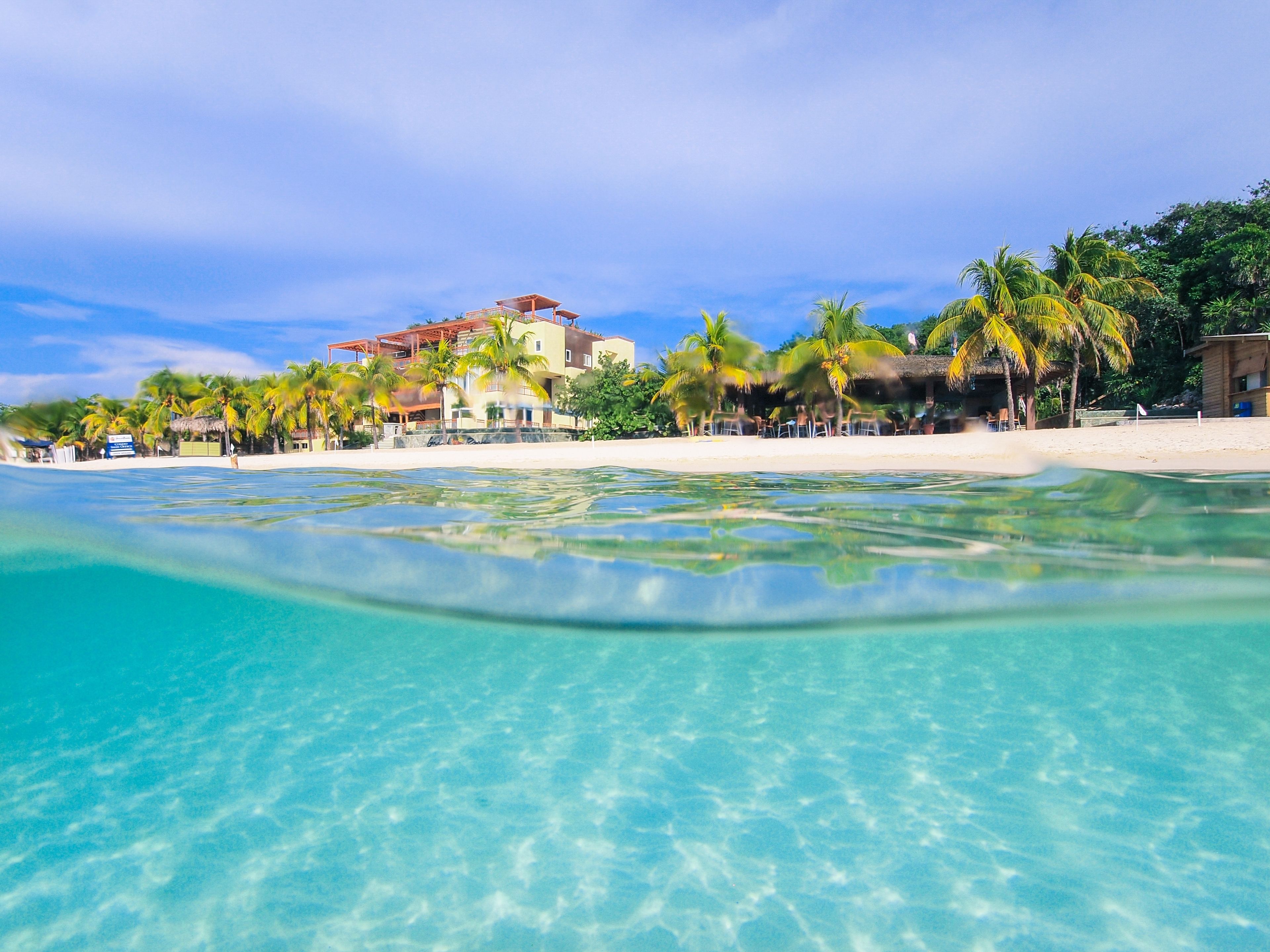 Kimpton Grand Roatán Resort & Spa Kimpton Grand Roatán Resort & Spa