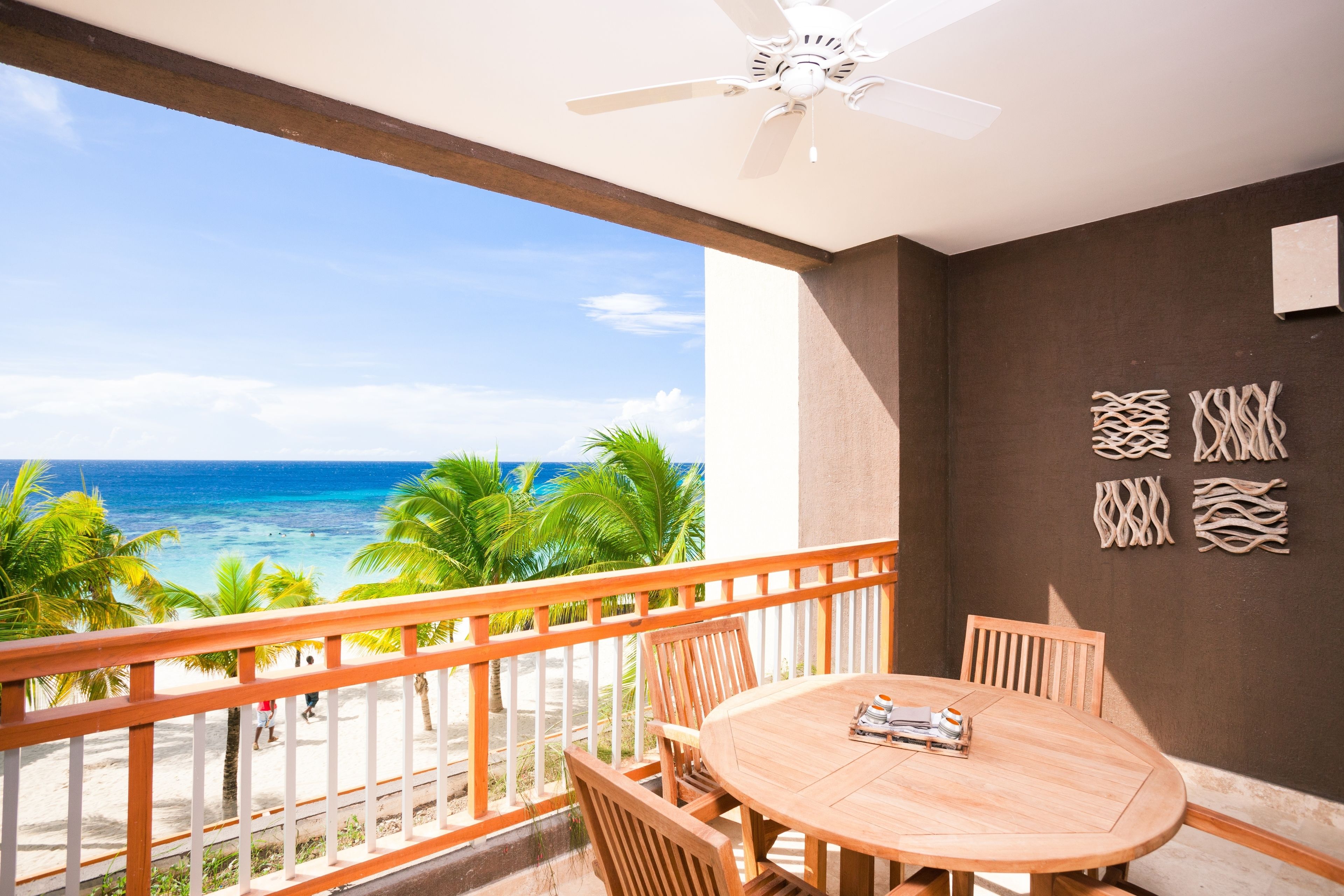 Kimpton Grand Roatán Resort & Spa Kimpton Grand Roatán Resort & Spa