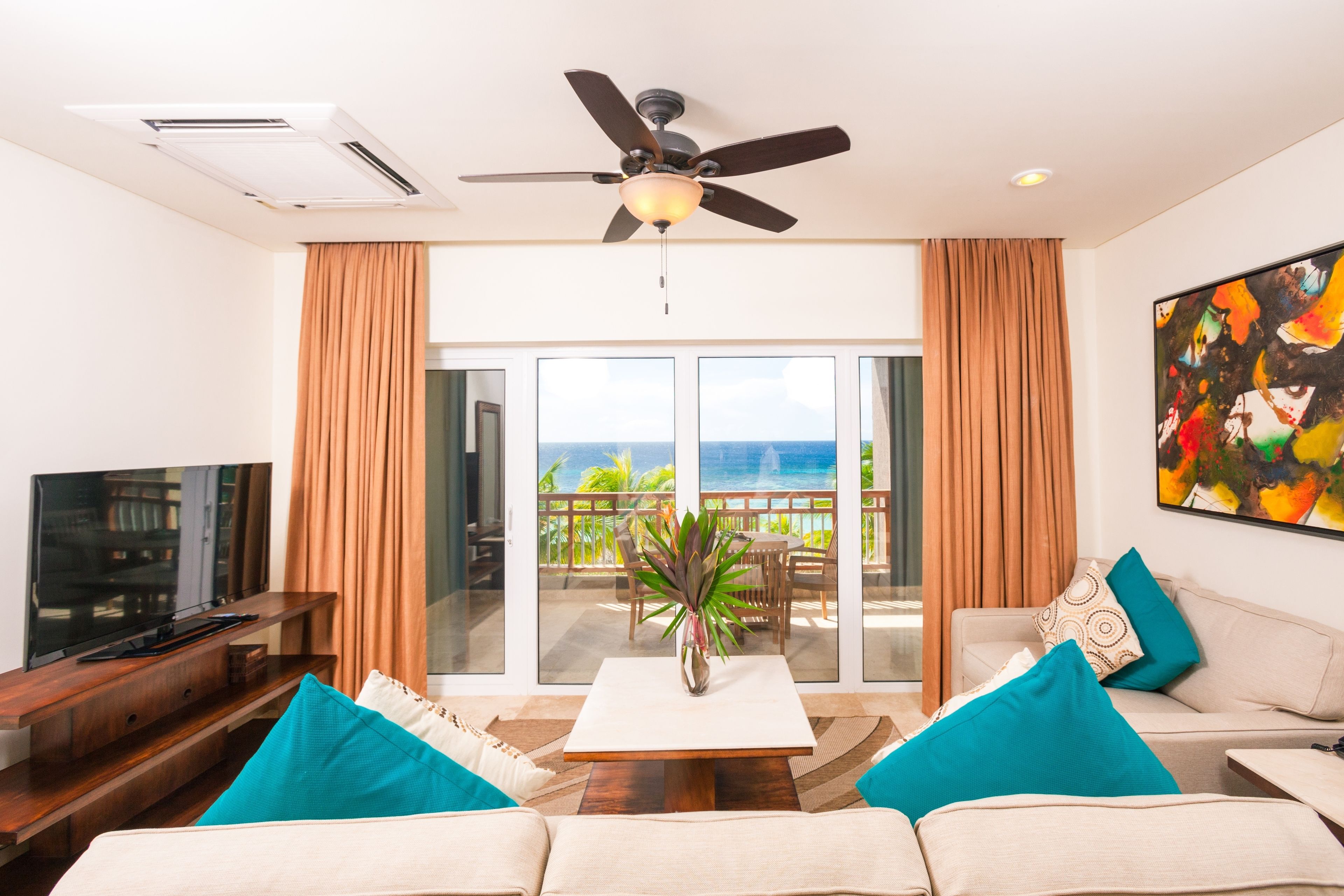 Kimpton Grand Roatán Resort & Spa Kimpton Grand Roatán Resort & Spa
