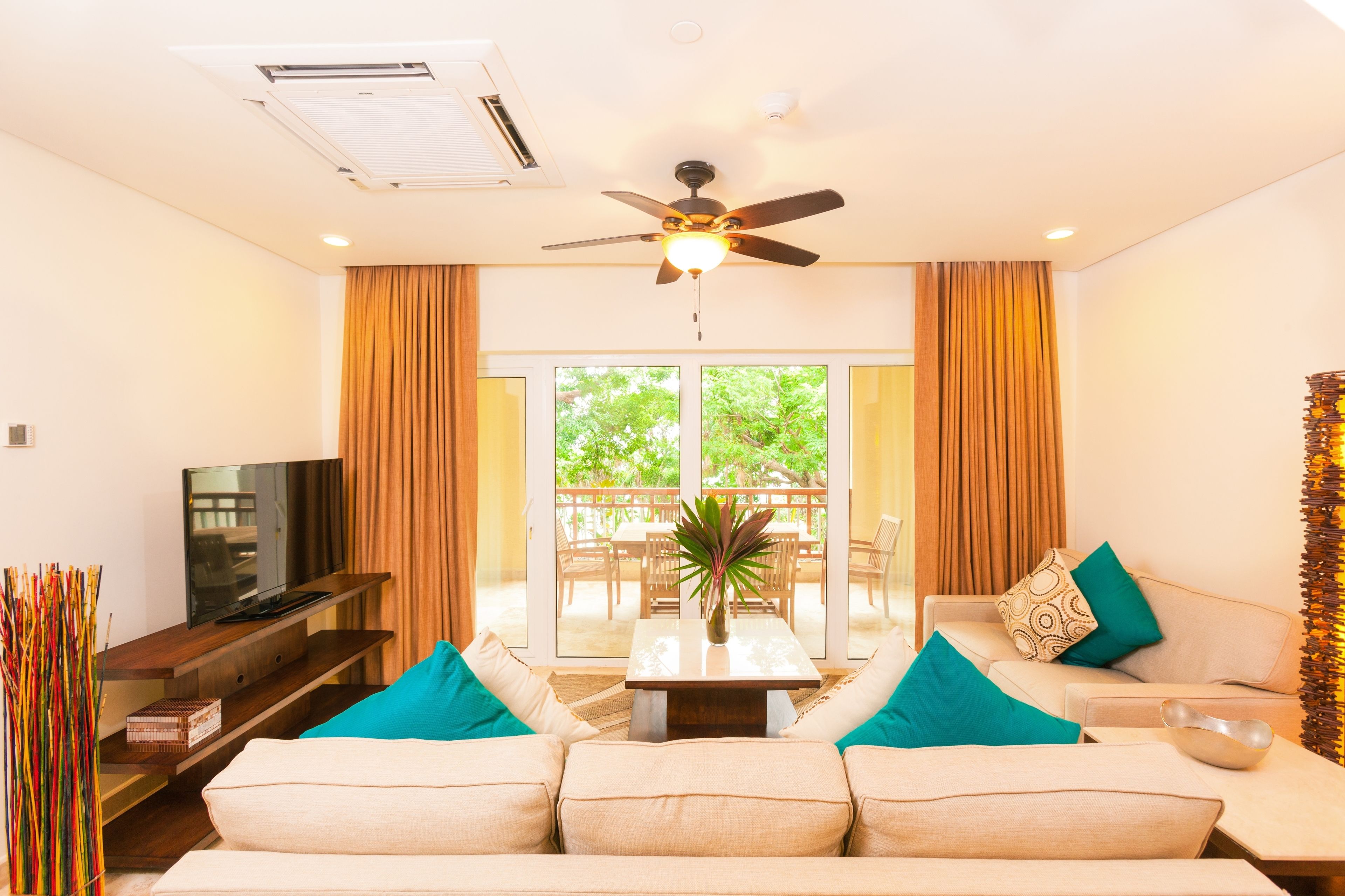 Kimpton Grand Roatán Resort & Spa Kimpton Grand Roatán Resort & Spa
