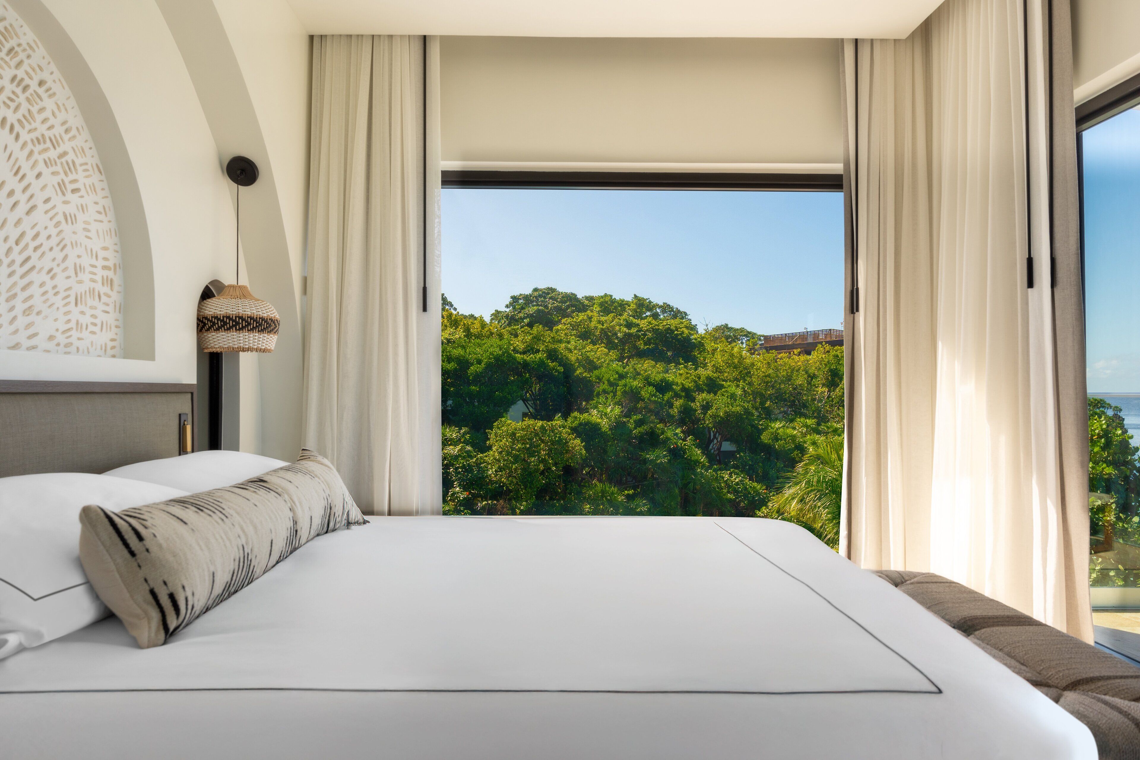 Kimpton Grand Roatán Resort & Spa Kimpton Grand Roatán Resort & Spa