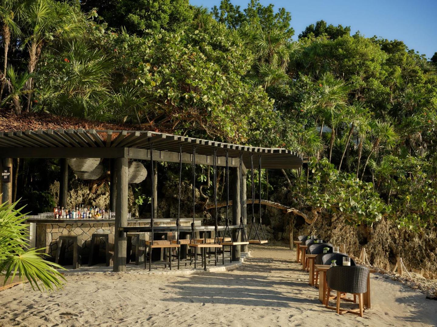 Kimpton Grand Roatán Resort & Spa Kimpton Grand Roatán Resort & Spa