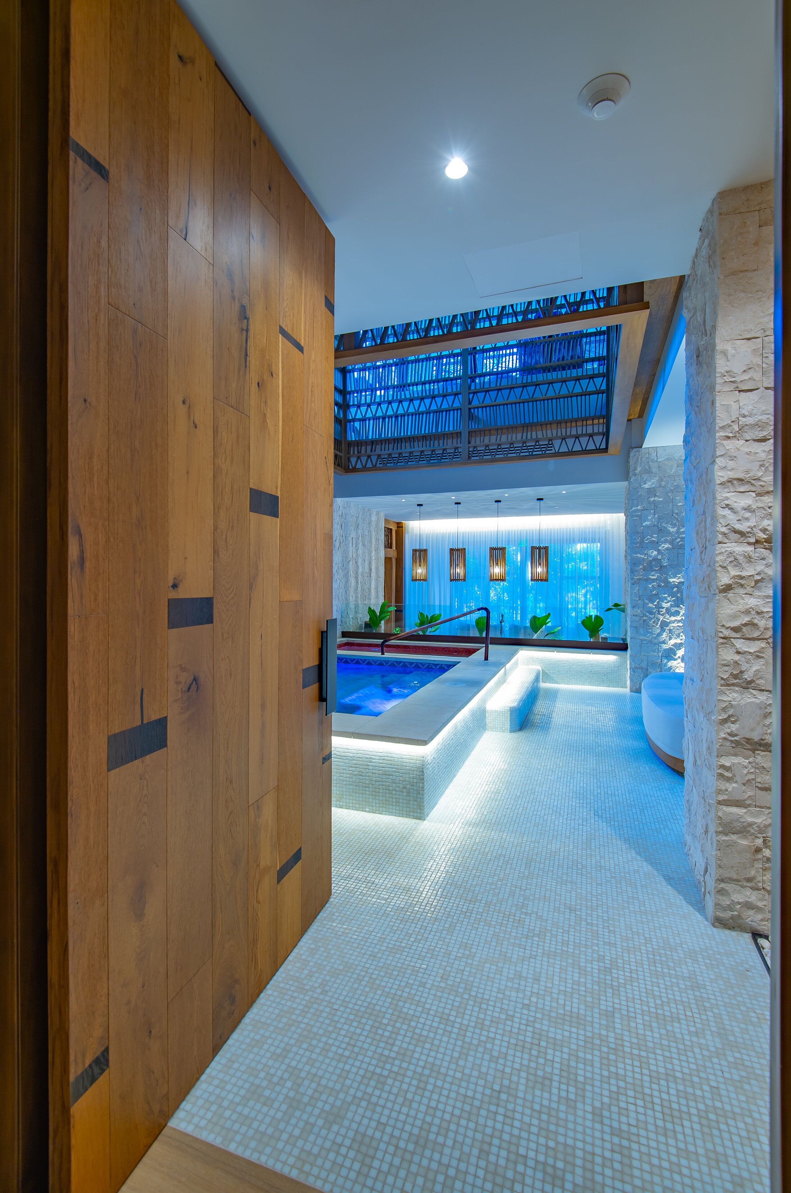 Kimpton Grand Roatán Resort & Spa Kimpton Grand Roatán Resort & Spa
