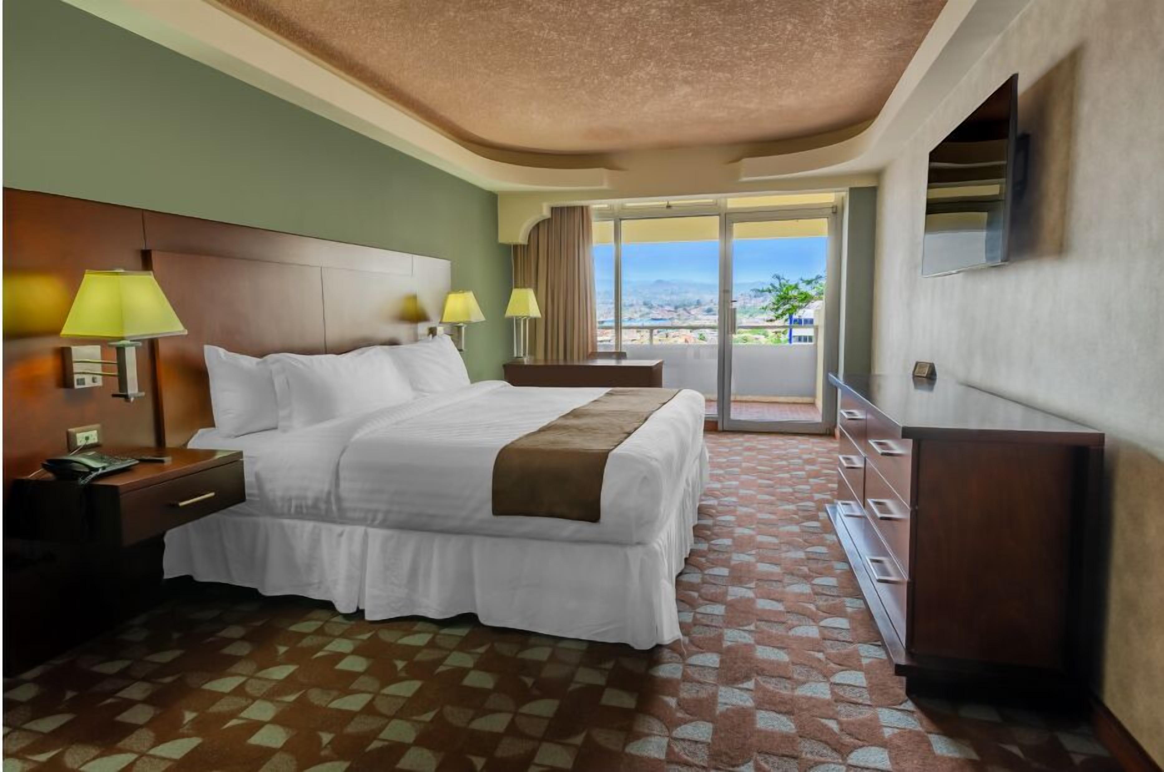 Plaza San Martin Plaza San Martin