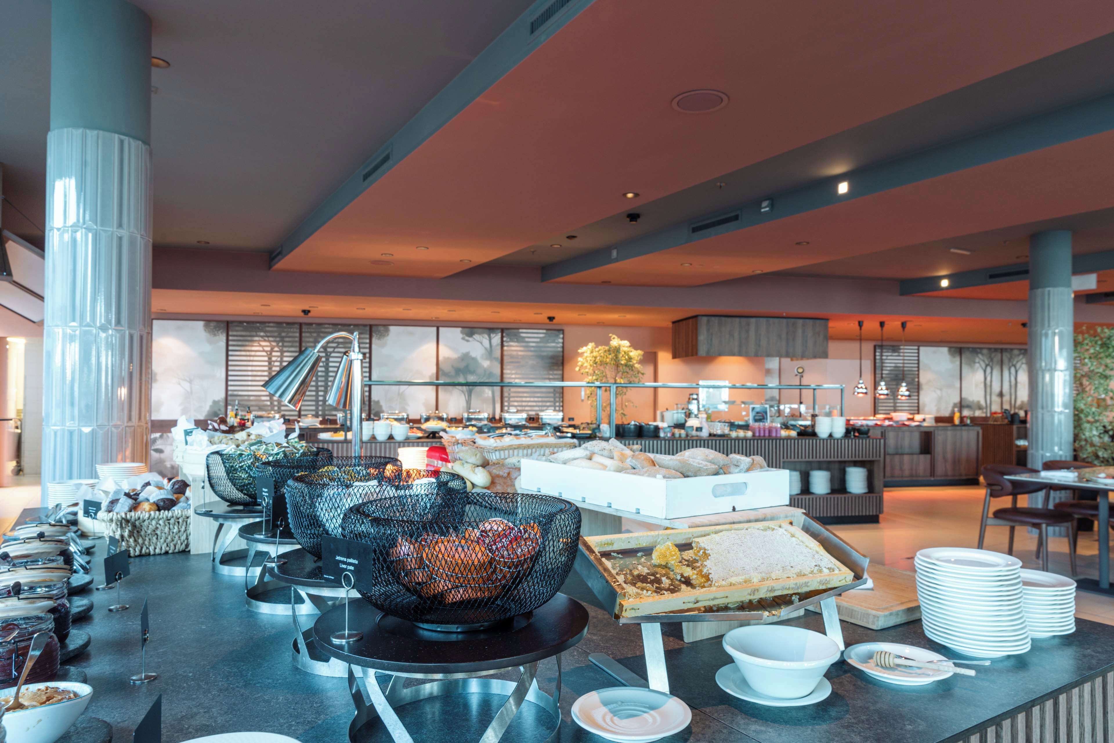 Radisson Blu Resort & Spa Split Radisson Blu Resort & Spa Split