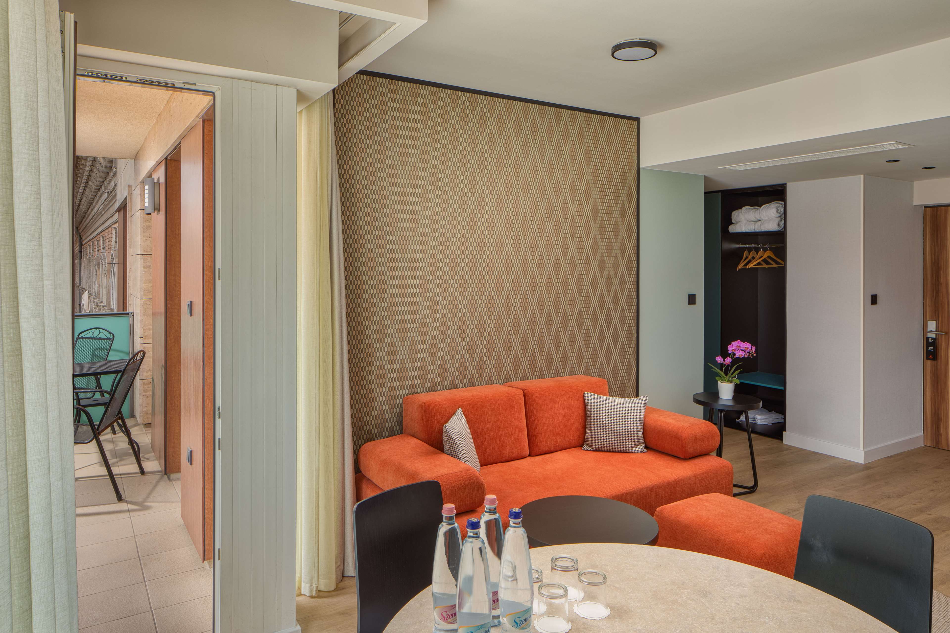 Escala Hotel & Suites Escala Hotel & Suites