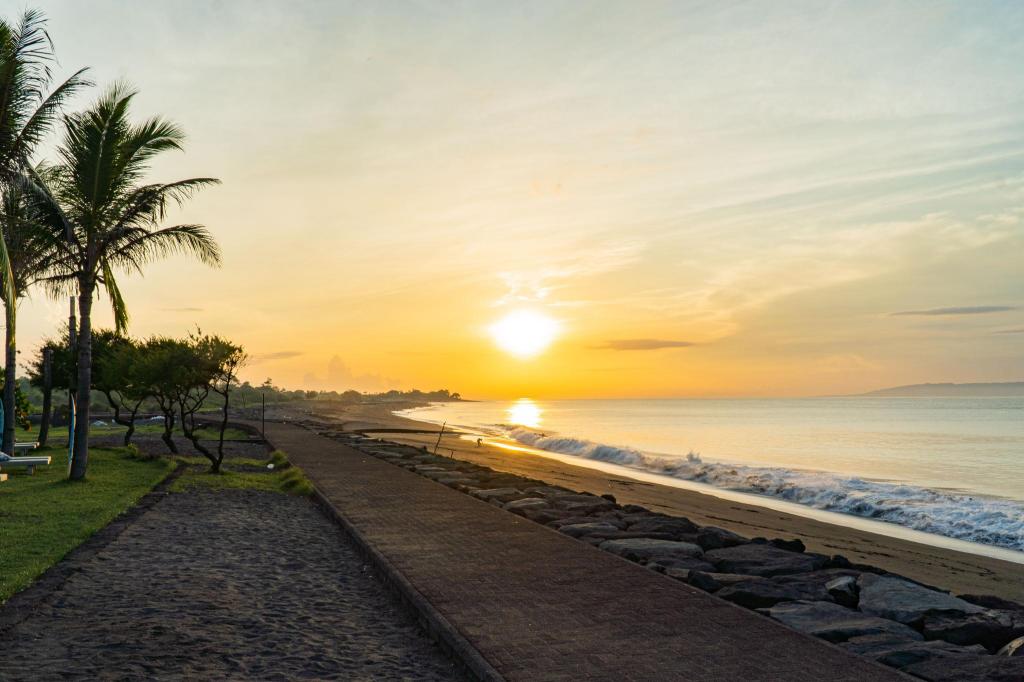 Wyndham Tamansari Jivva Resort Bali Wyndham Tamansari Jivva Resort Bali