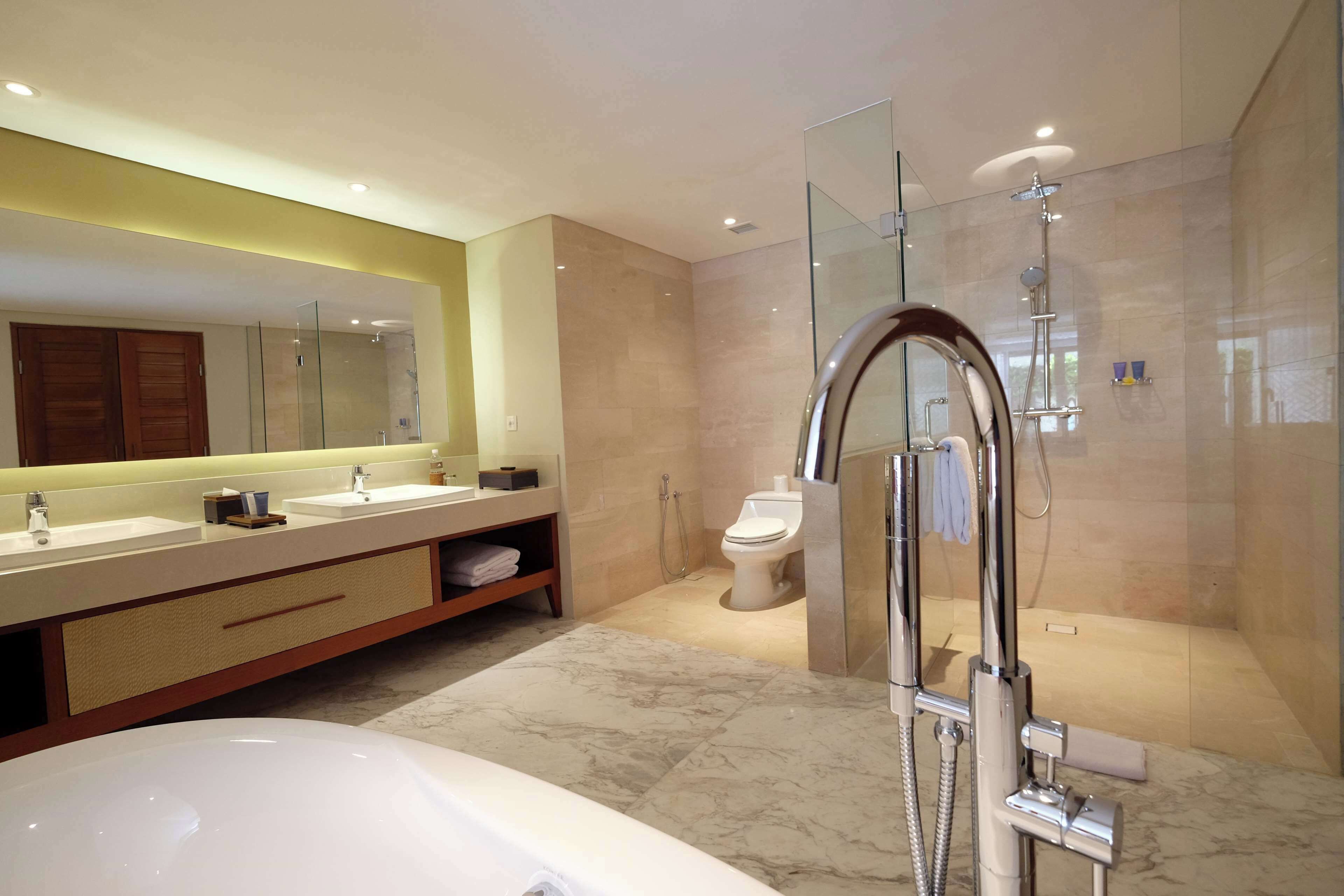 The Bandha Hotel & Suites