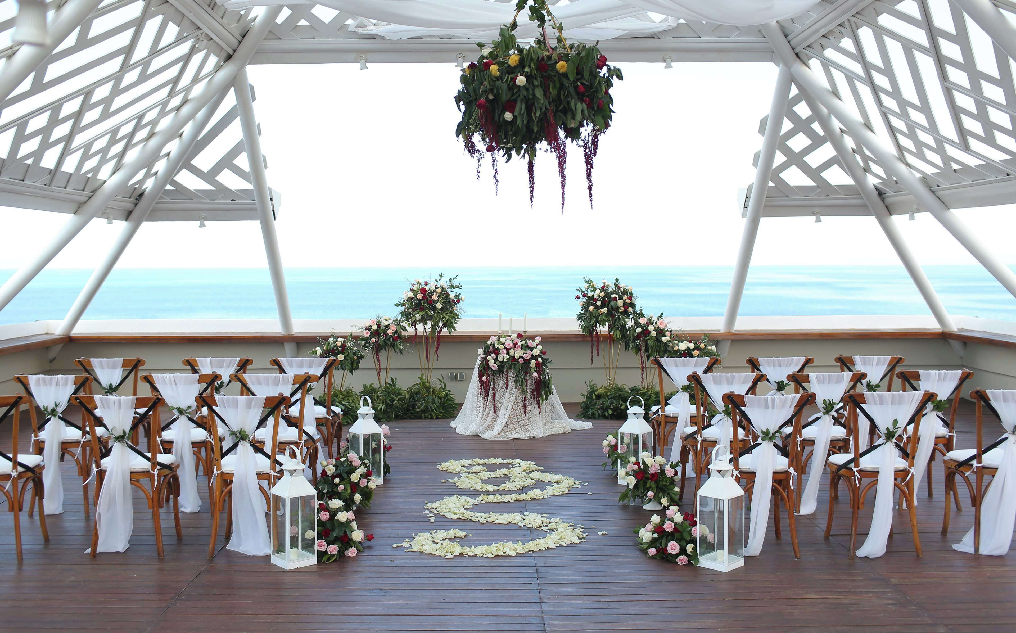 The Bandha Hotel & Suites