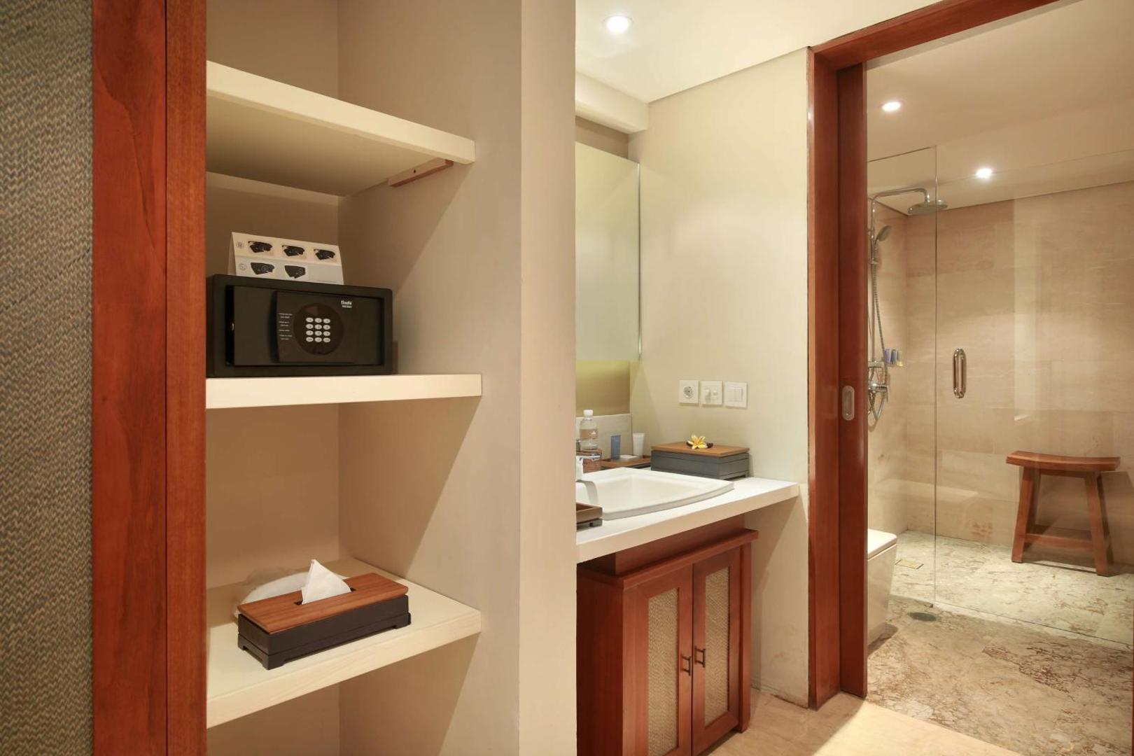 The Bandha Hotel & Suites