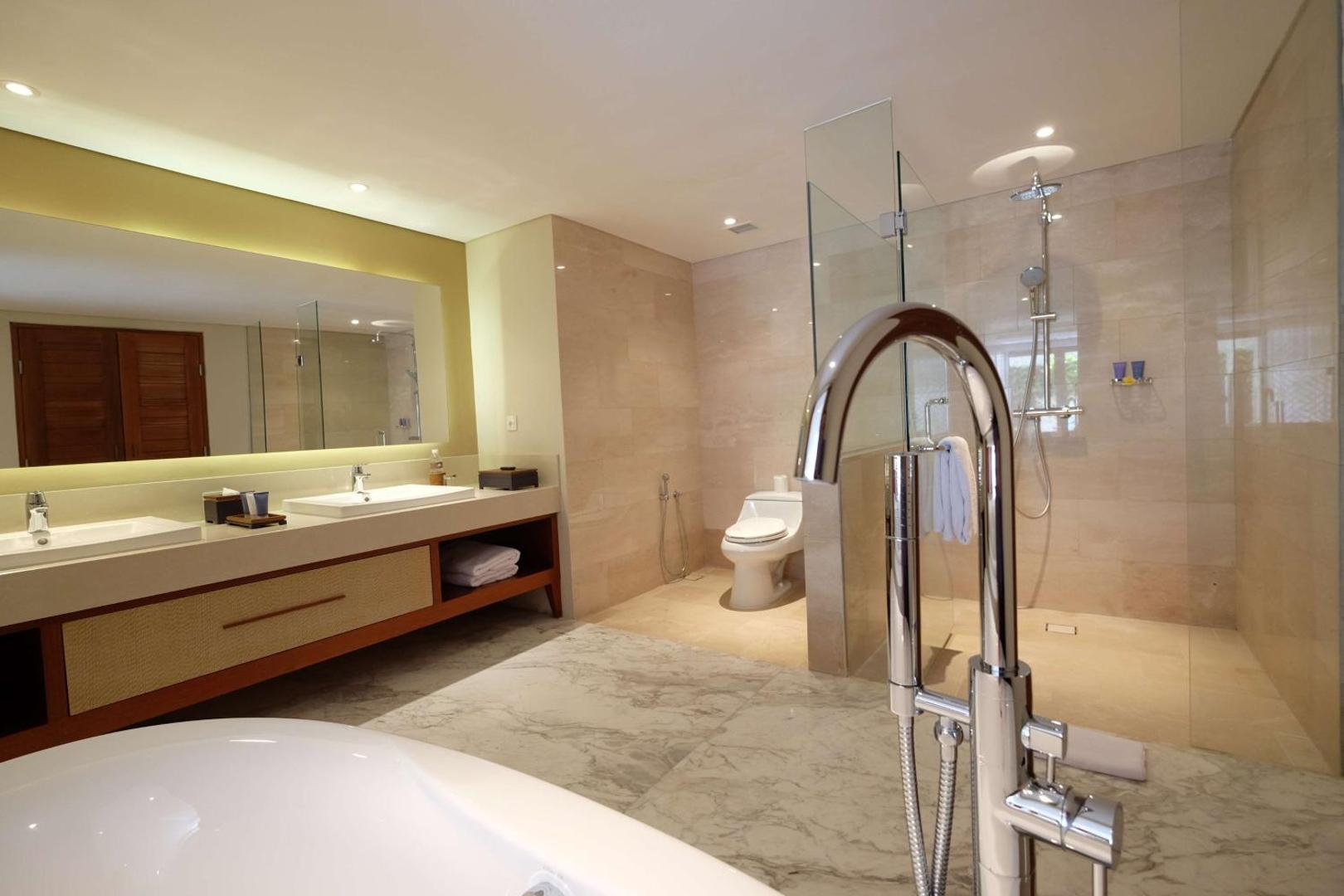 The Bandha Hotel & Suites