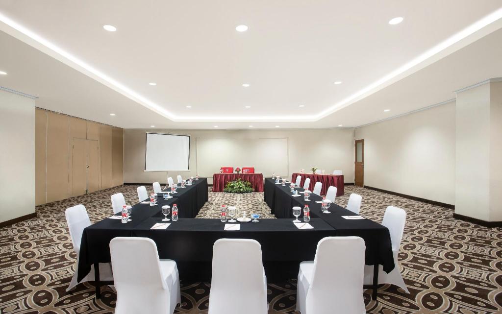 Merapi Merbabu Hotel Yogyakarta Powered by Archipelago Merapi Merbabu Hotel Yogyakarta Powered by Archipelago