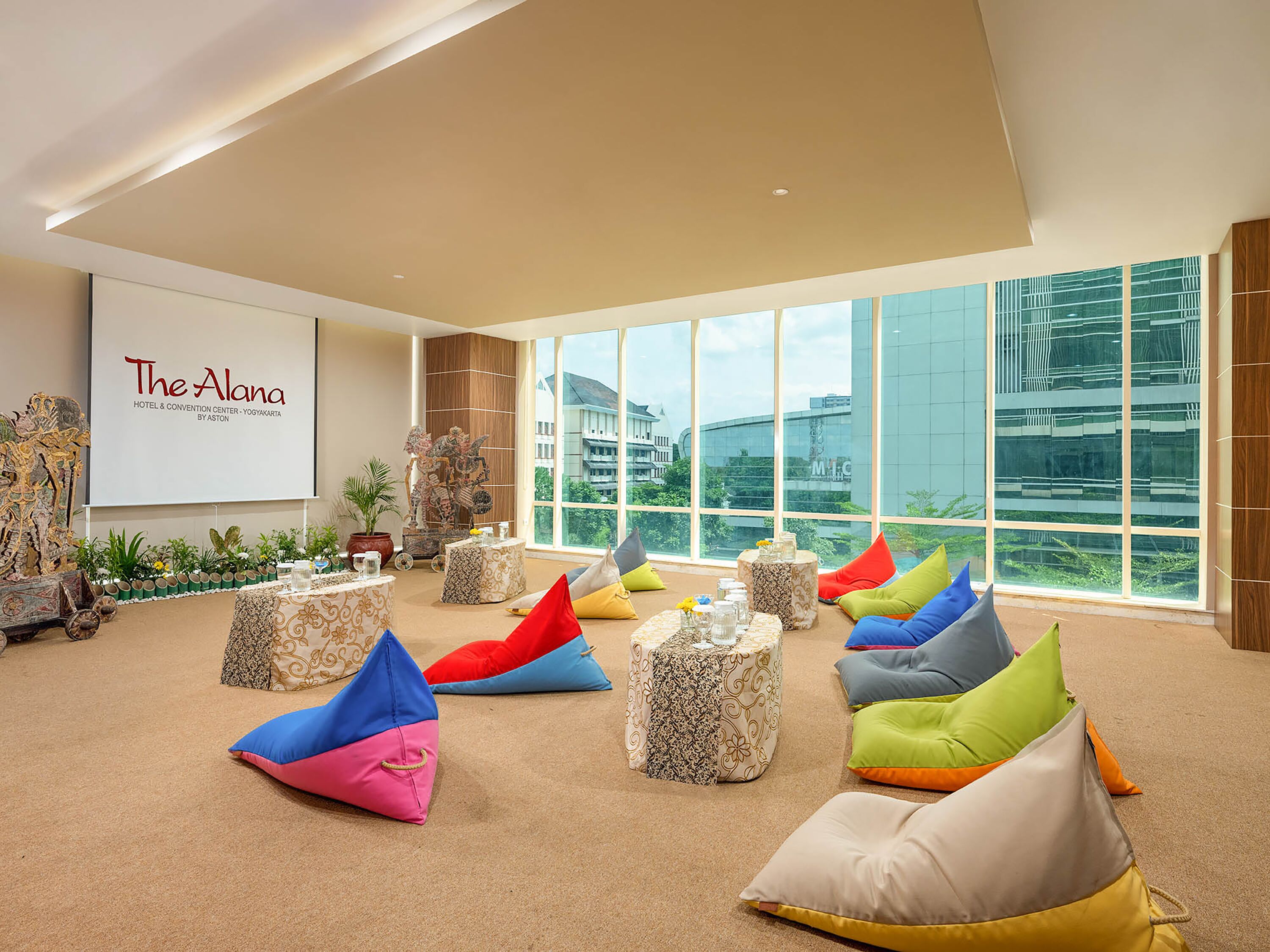 The Alana Yogyakarta Hotel & Convention Center The Alana Yogyakarta Hotel & Convention Center