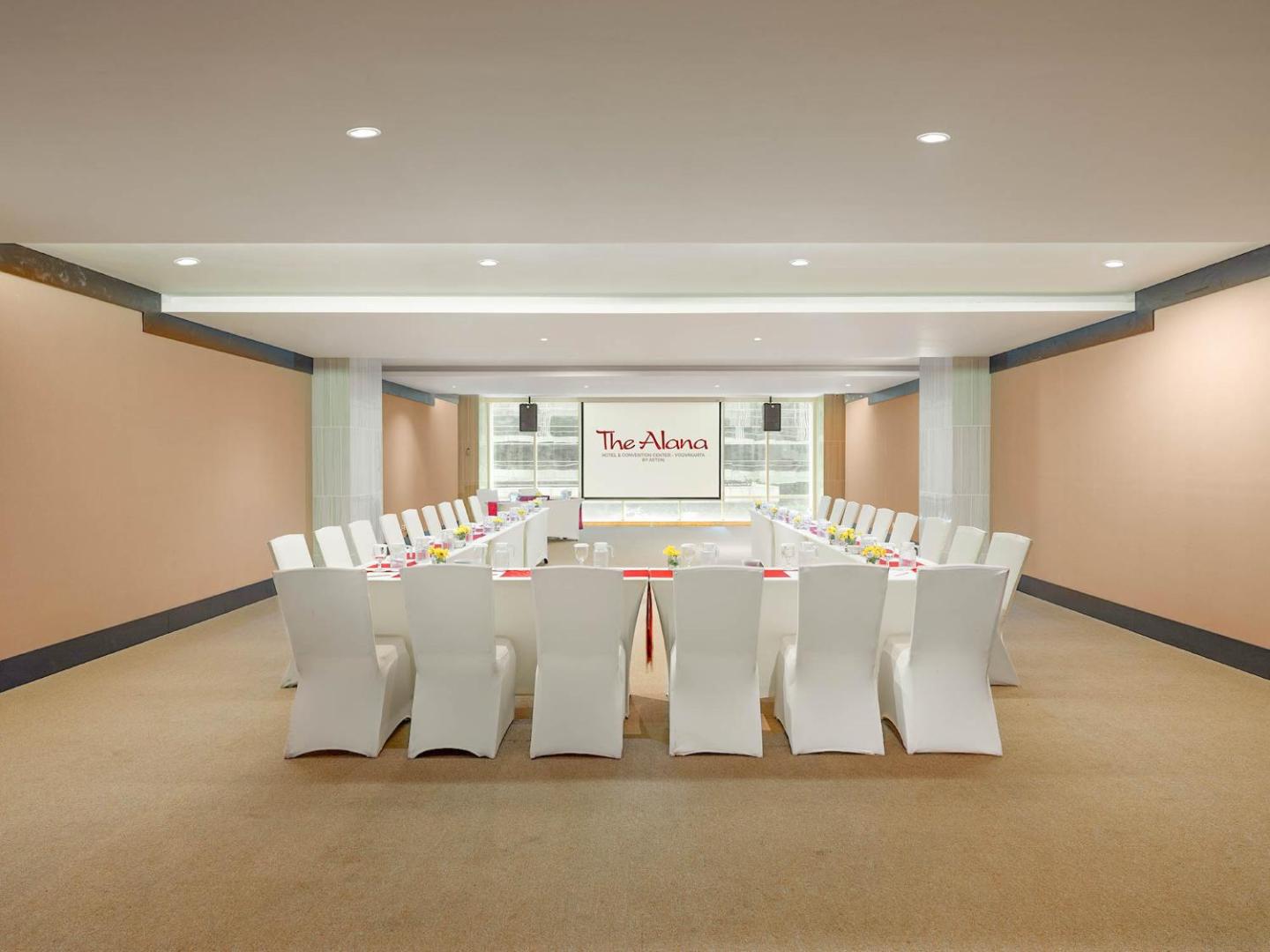 The Alana Yogyakarta Hotel & Convention Center The Alana Yogyakarta Hotel & Convention Center