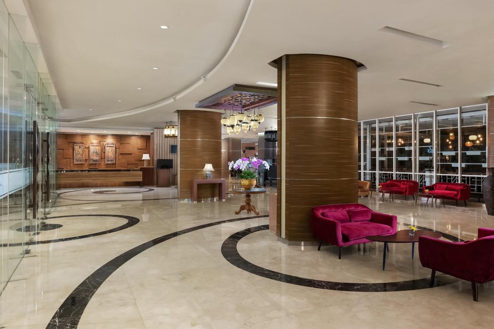 The Alana Yogyakarta Hotel & Convention Center The Alana Yogyakarta Hotel & Convention Center