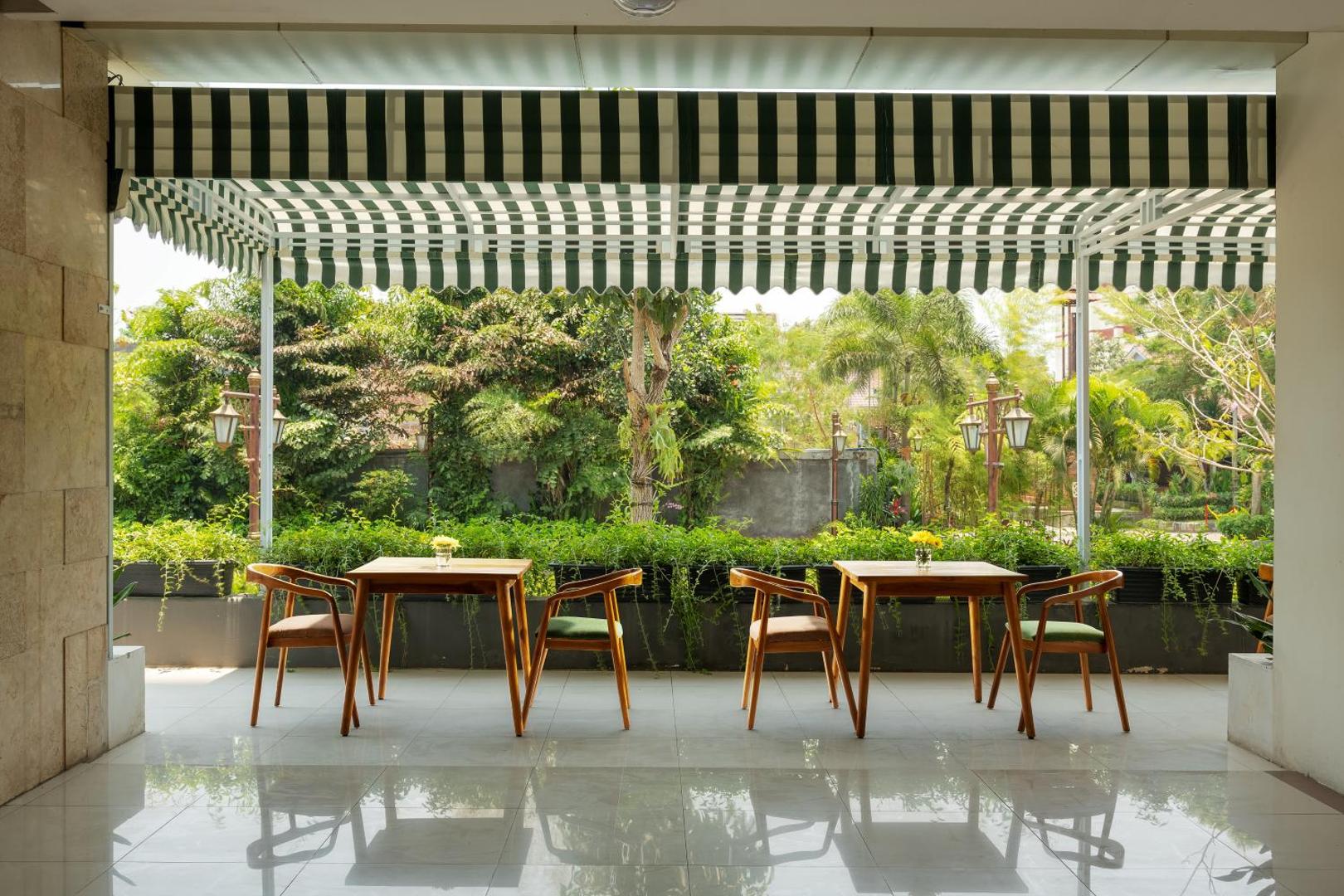 The Alana Yogyakarta Hotel & Convention Center The Alana Yogyakarta Hotel & Convention Center