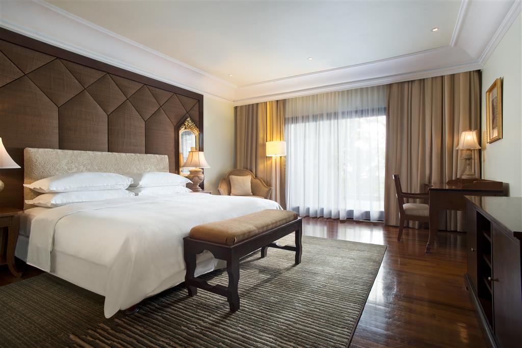 Sheraton Senggigi Beach Resort Sheraton Senggigi Beach Resort