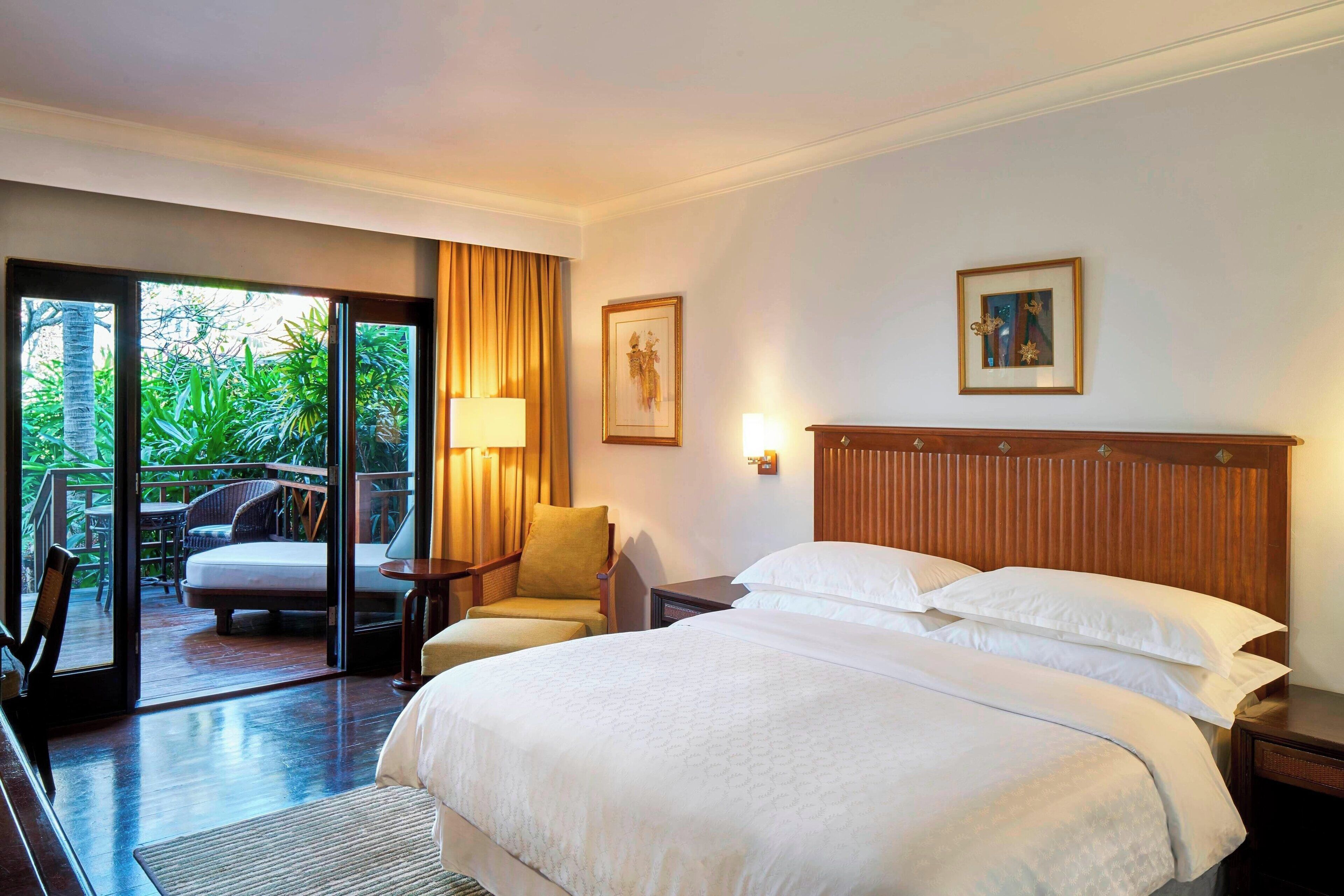 Sheraton Senggigi Beach Resort Sheraton Senggigi Beach Resort