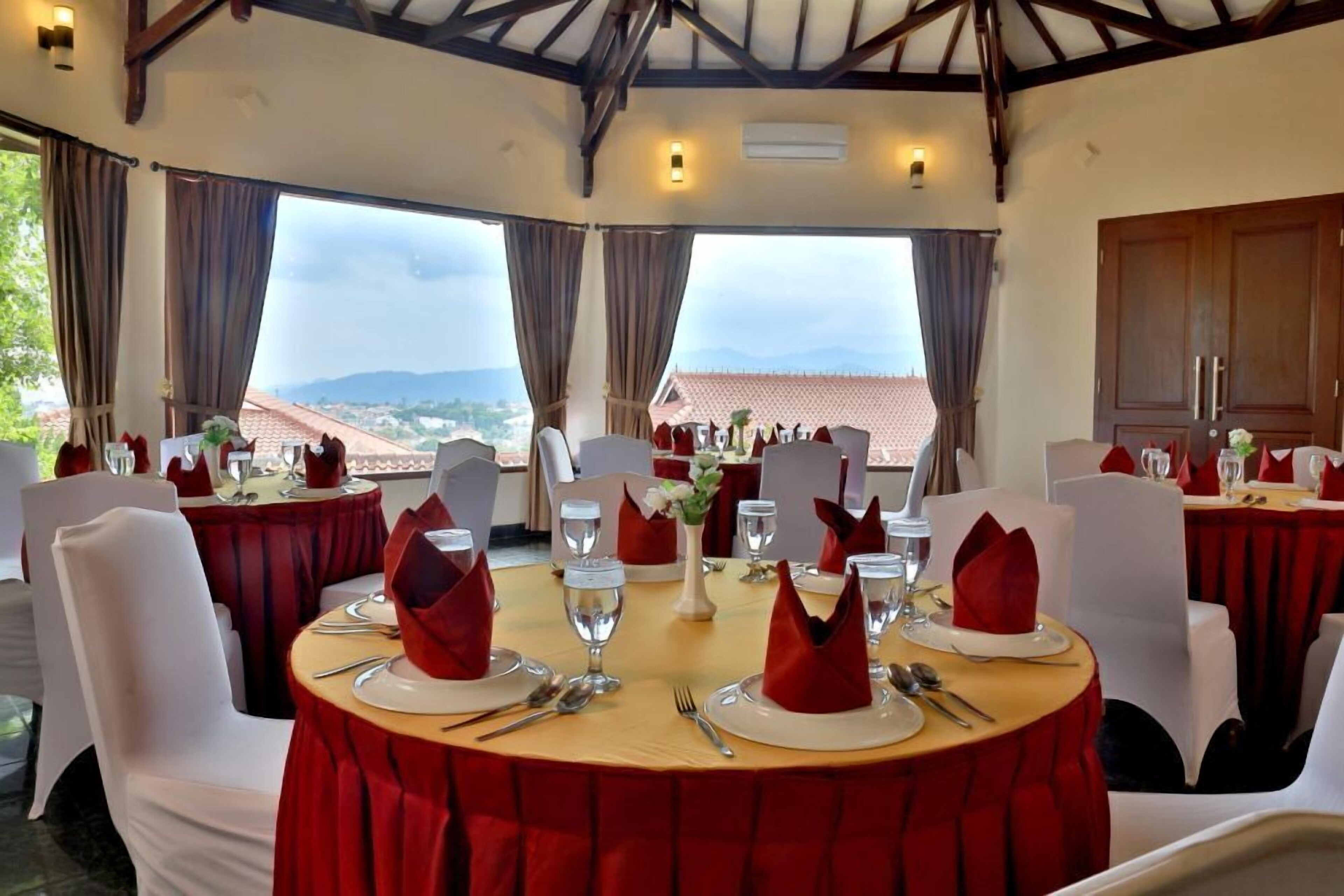 Bukit Randu Hotel and Restaurant Bukit Randu Hotel and Restaurant
