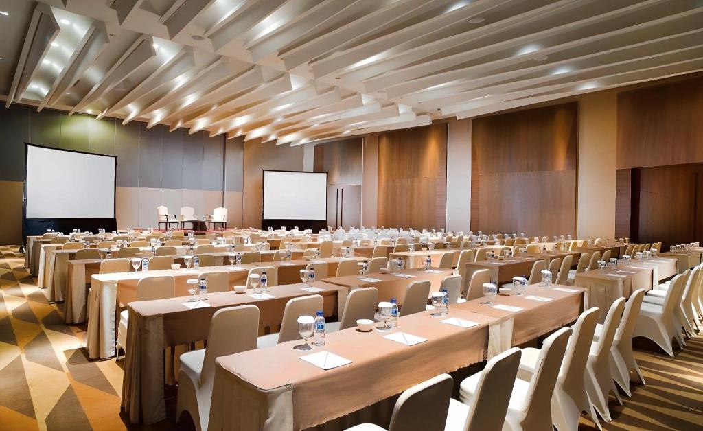 Santika Premiere Dyandra Hotel & Convention Medan Santika Premiere Dyandra Hotel & Convention Medan