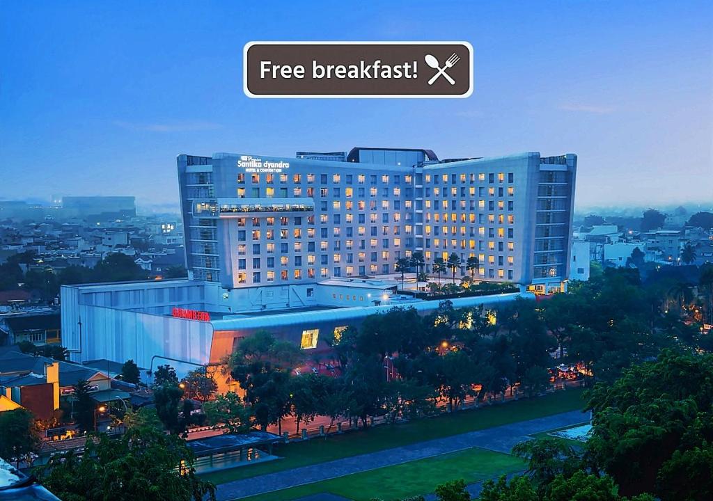 Santika Premiere Dyandra Hotel & Convention Medan Santika Premiere Dyandra Hotel & Convention Medan